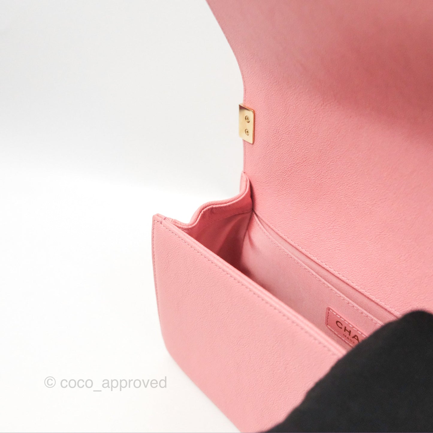 Chanel Boy Chevron Medium Pink Caviar Gold Hardware