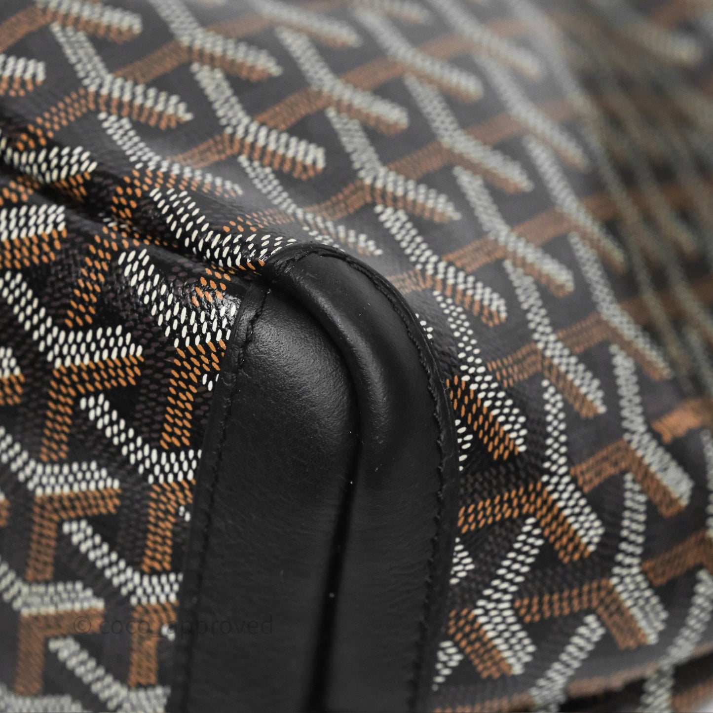 Goyard Artois Tote PM⁣⁣⁣⁣⁣⁣⁣⁣⁣⁣⁣⁣⁣⁣⁣⁣⁣⁣⁣⁣ Goyardine Canvas Black