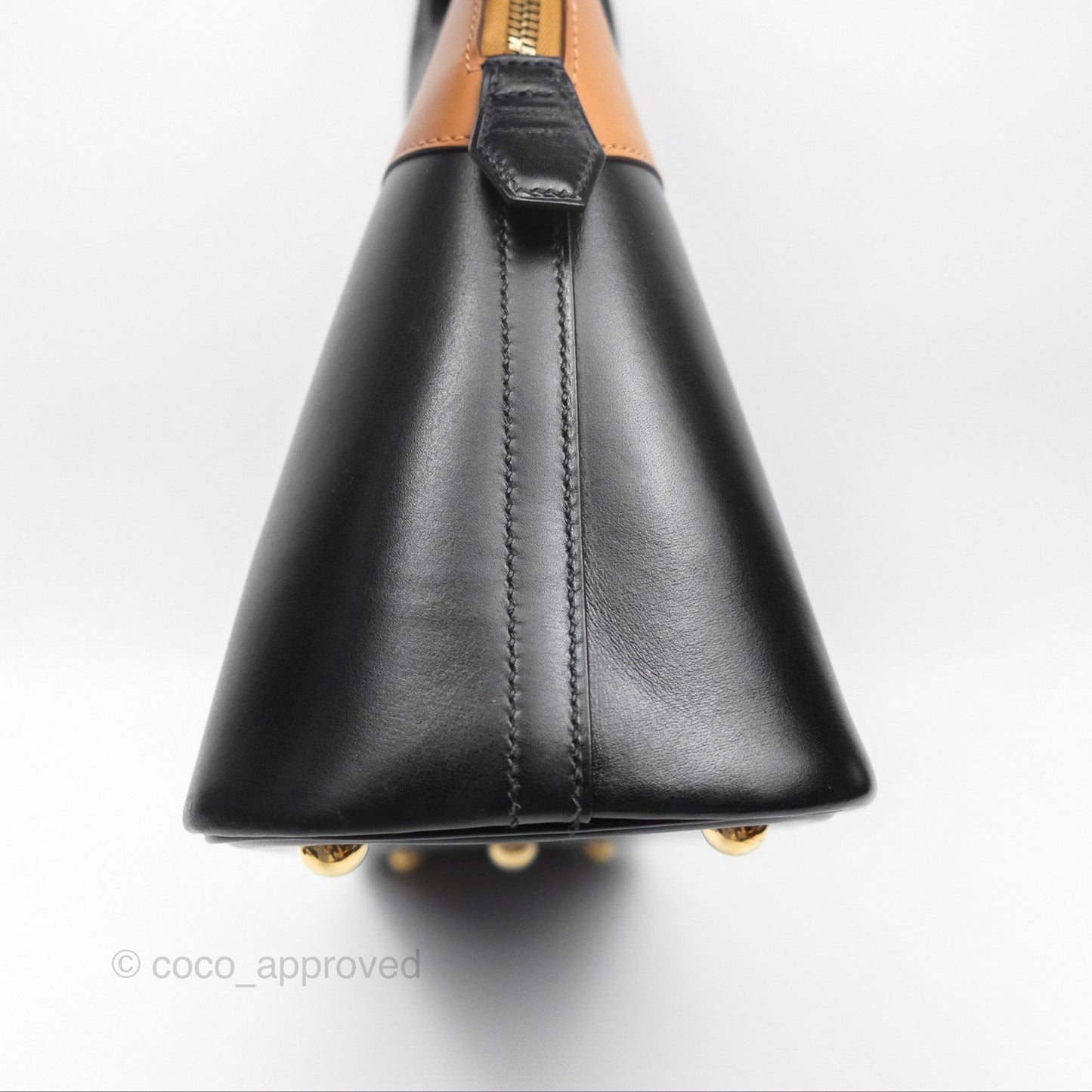 Hermès Bolide 31 Noir 89 / Natural Box Leather Gold Hardware