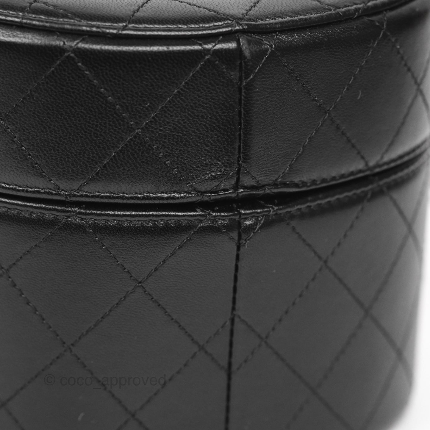 Chanel Quilted Round Vanity Clutch With Chain Black Lambskin Gold Hardware