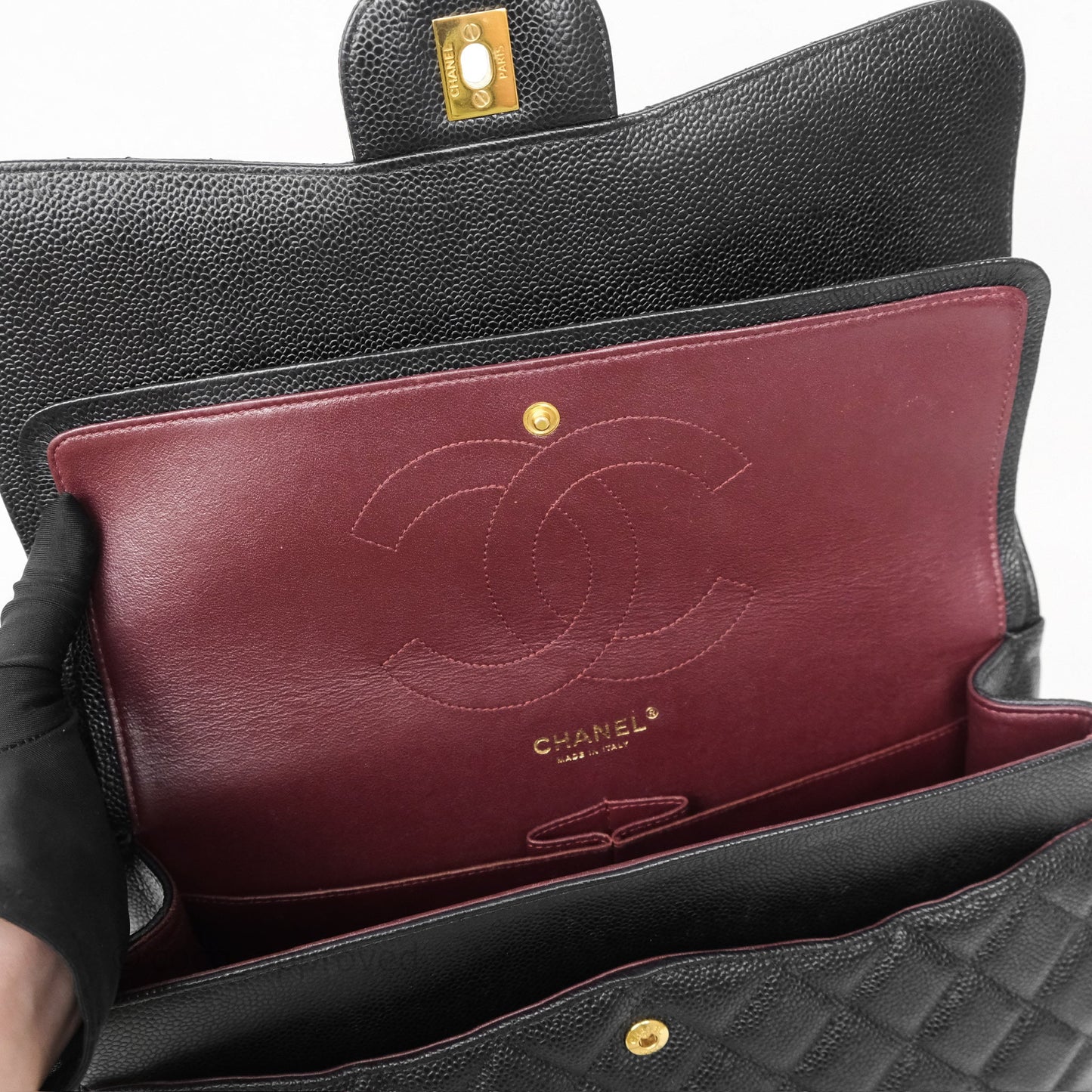 Chanel Jumbo Double Flap Quilted Black Caviar Gold Hardware⁣⁣