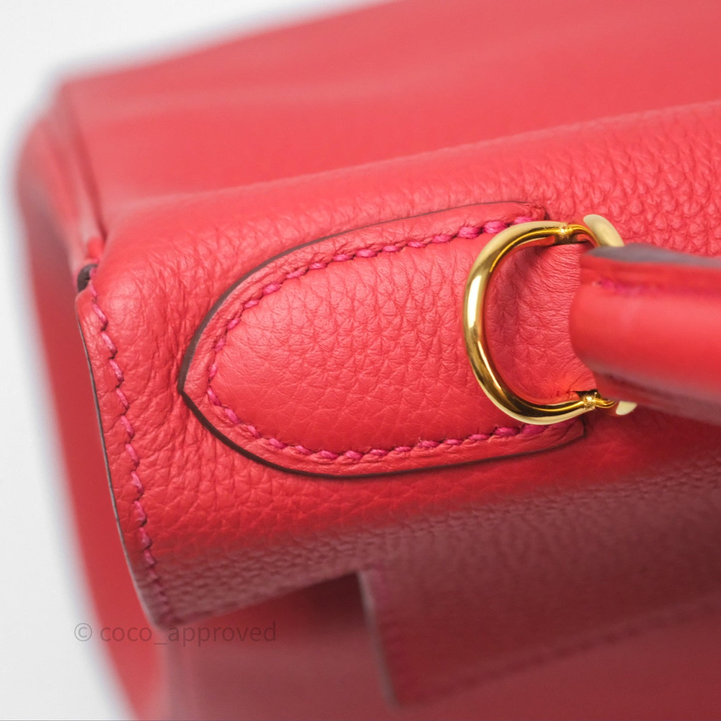 Hermès Kelly 28 Retourne Geranium D5 Togo Gold Hardware