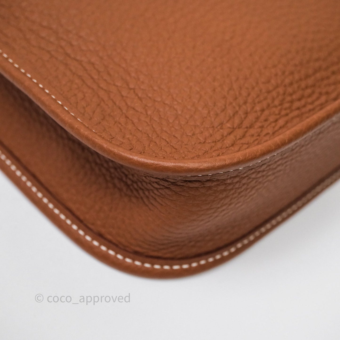 Hermès Mini Evelyne 16 Gold Clemence Gold Hardware