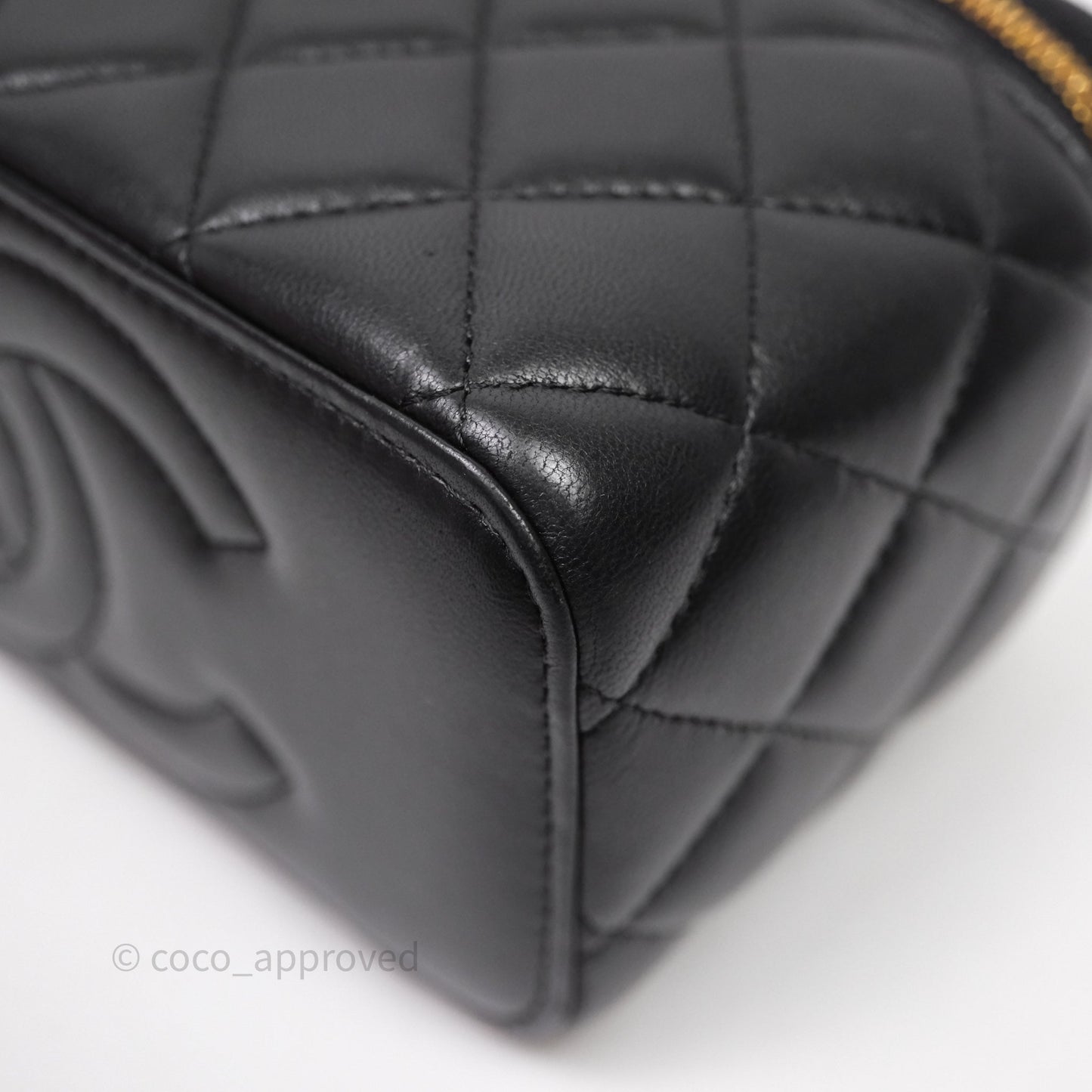 Chanel Vanity With COCO Heart Chain Black Lambskin Aged Gold Hardware