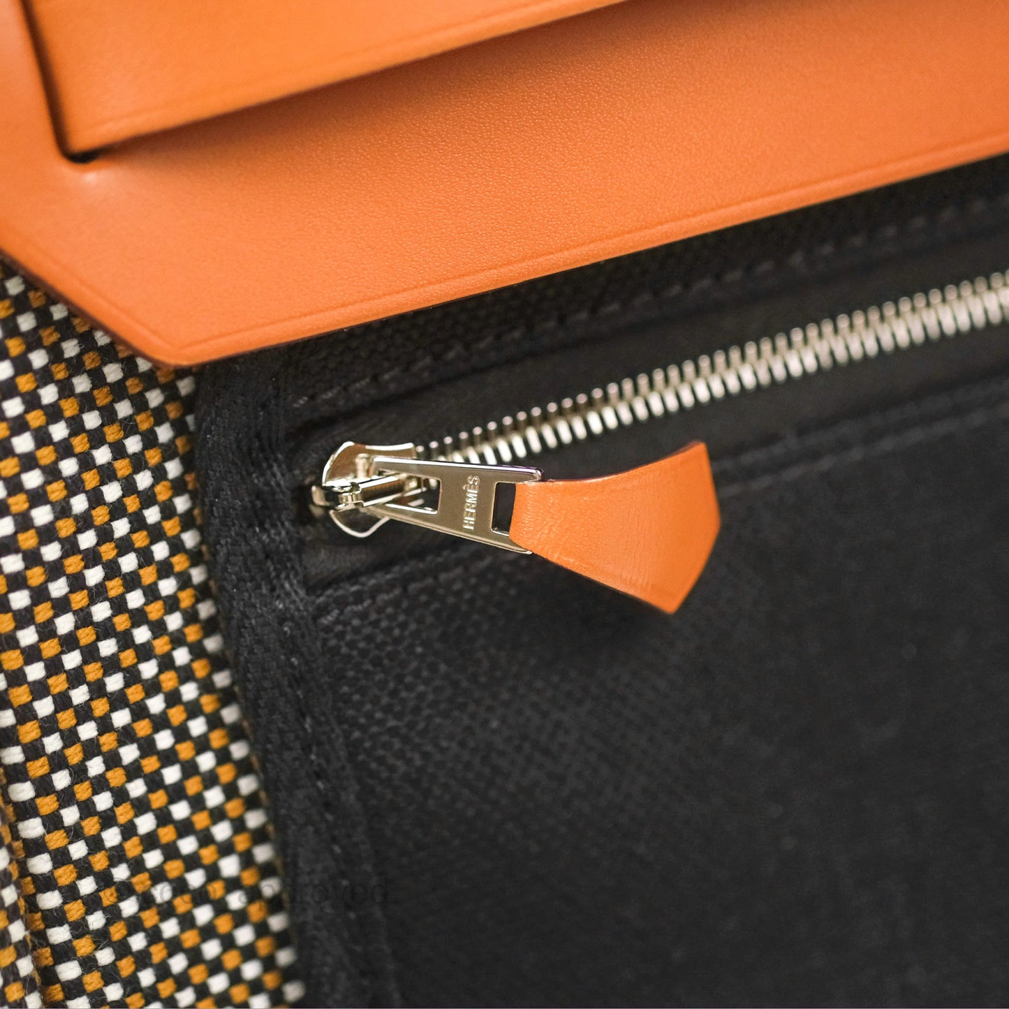 Hermès Herbag Zip 31 Black/White/Desert Viking Criss Toile Natural Palladium Hardware