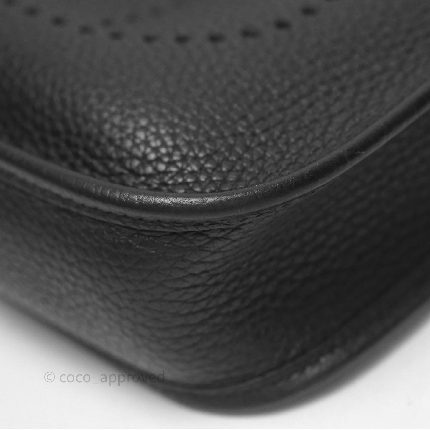 Hermès Mini Evelyne 16 Noir 89 Clemence Gold Hardware