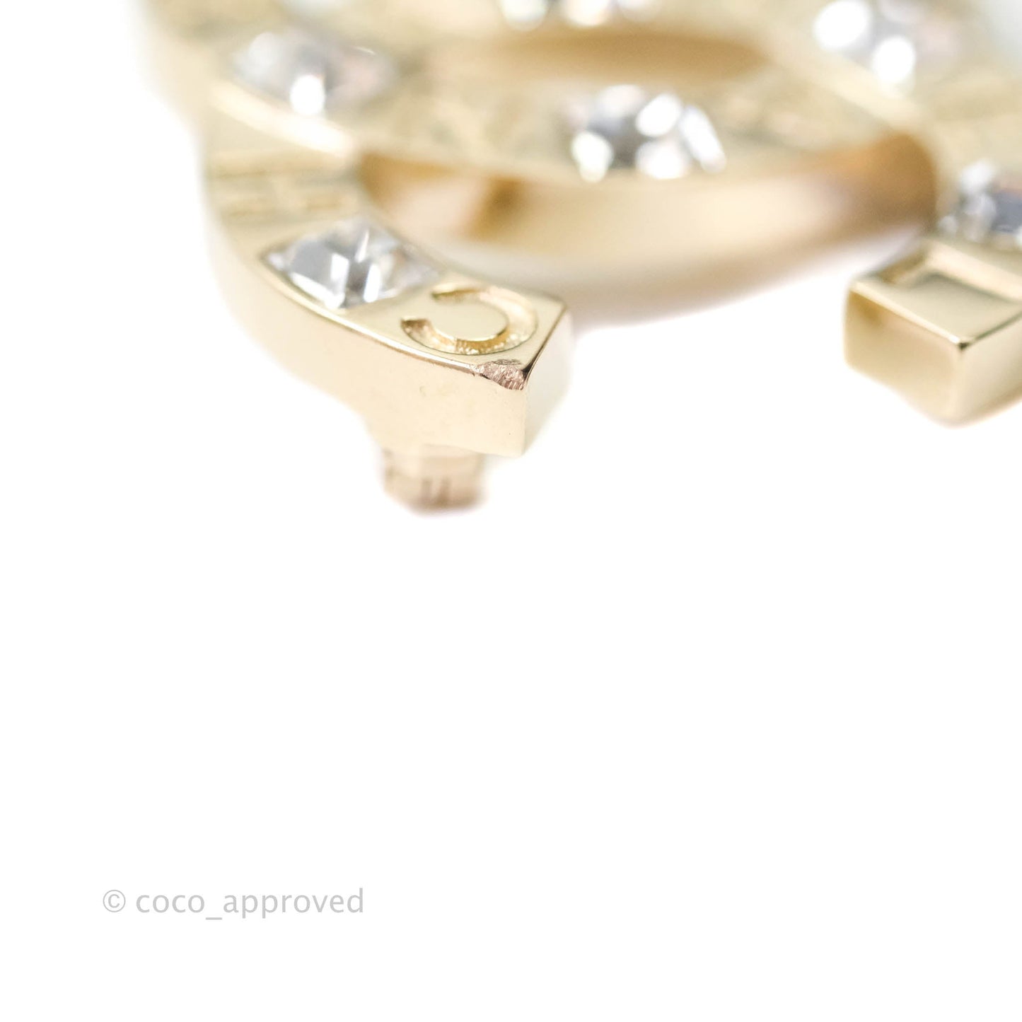 Chanel CC Crystal Brooch in Gold Tone 21P