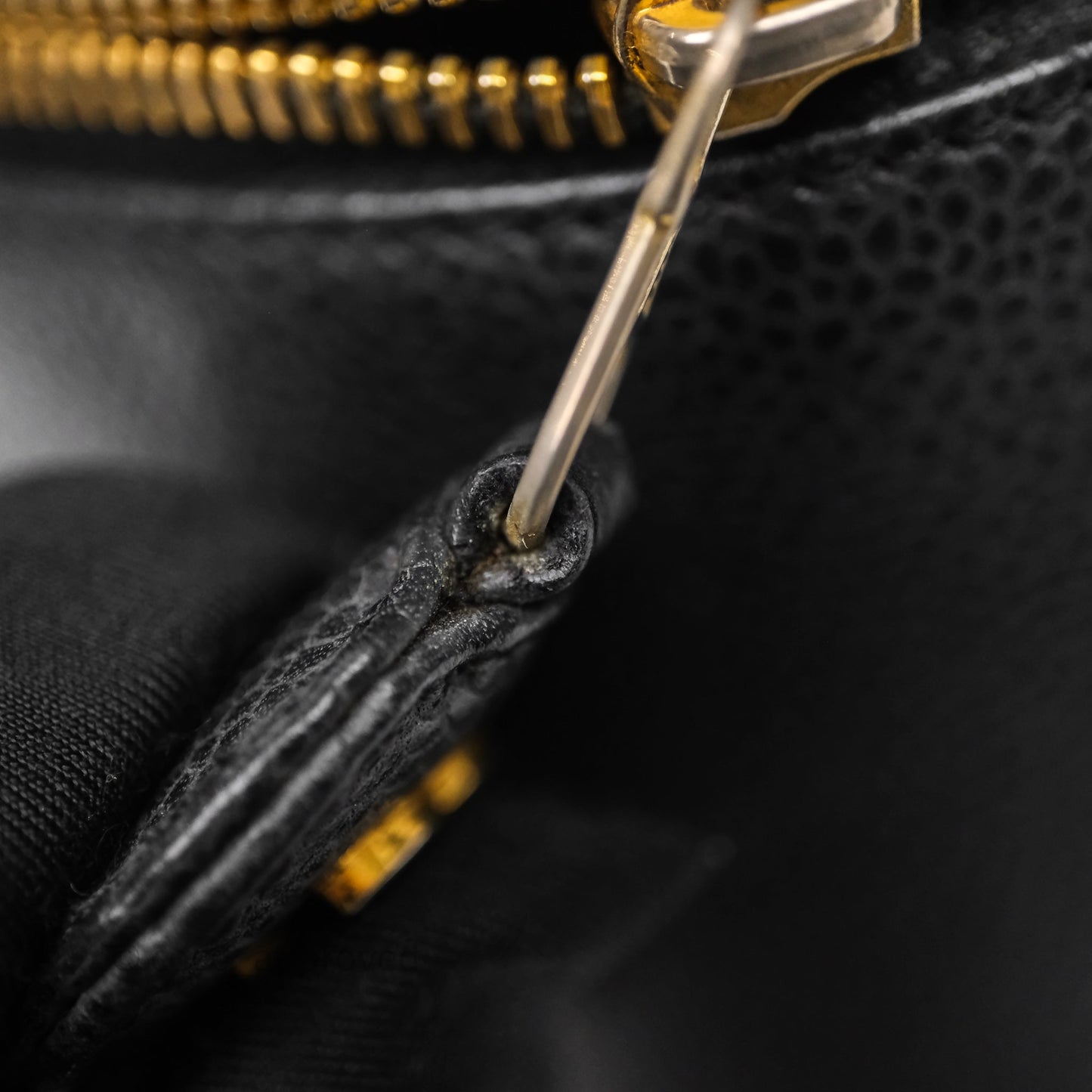 Chanel Vintage Vanity Case Black Caviar Gold Hardware