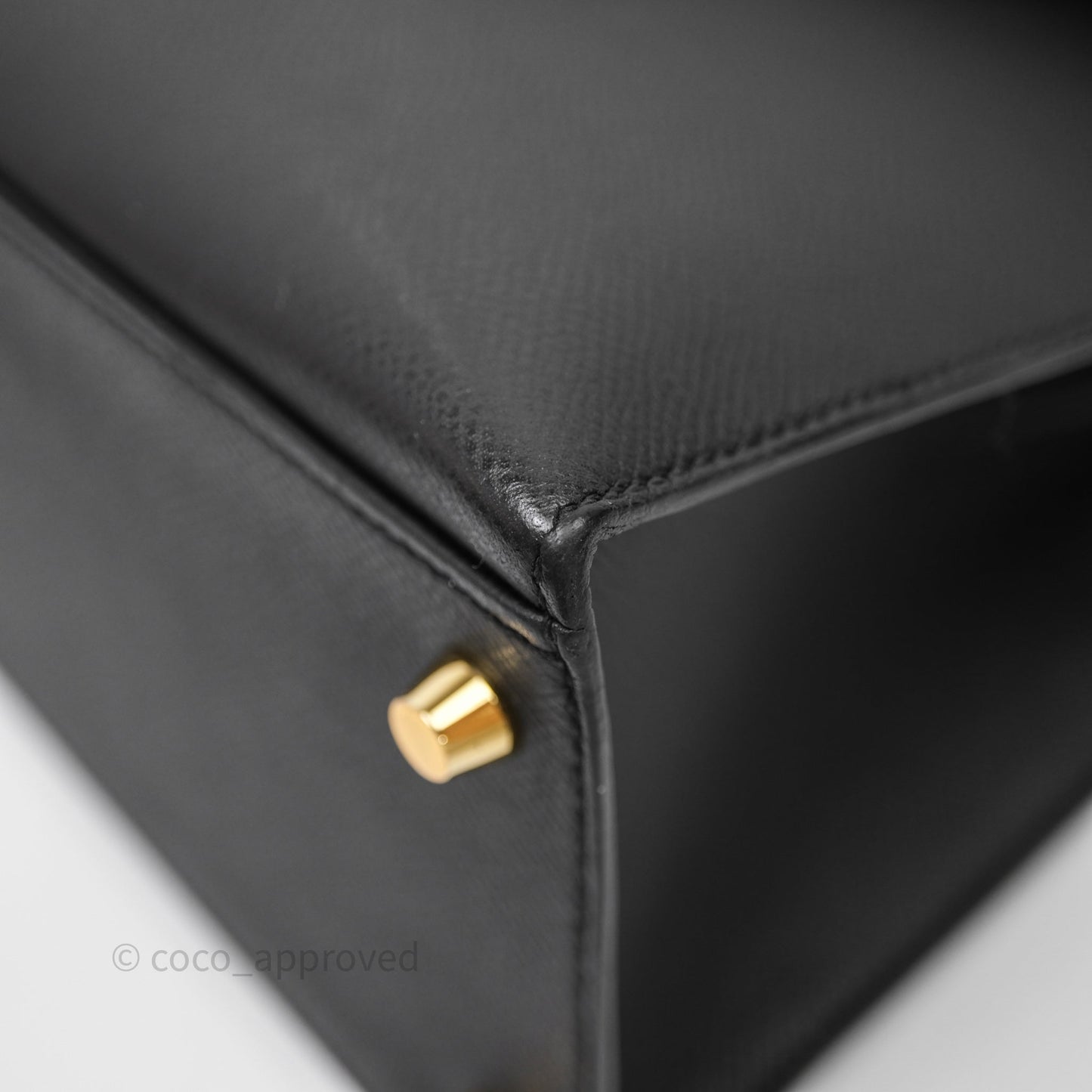 Hermès Kelly 28 Black Epsom Gold Hardware