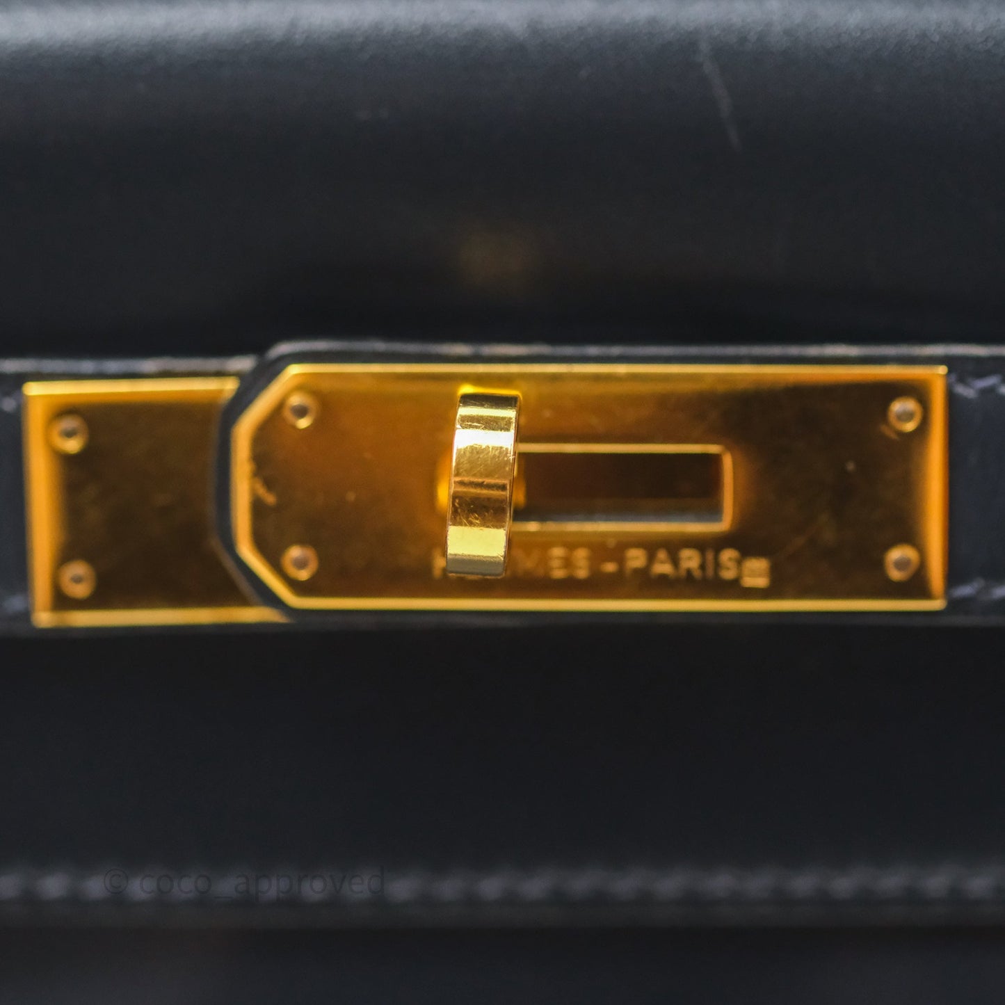 Hermès Vintage Kelly 28 Retourn Navy Box Leather Gold Hardware