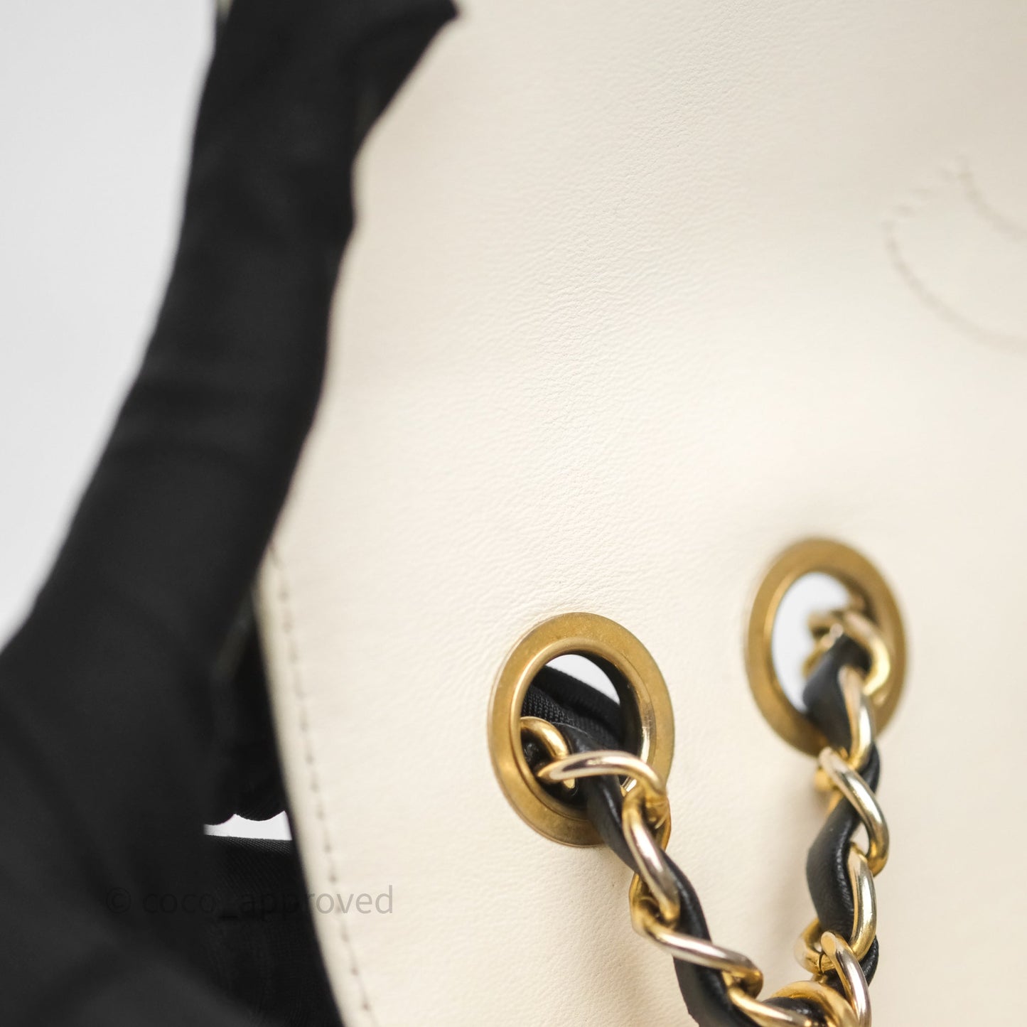 Chanel Quilted Medium CC Filigree Flap White/ Black Caviar