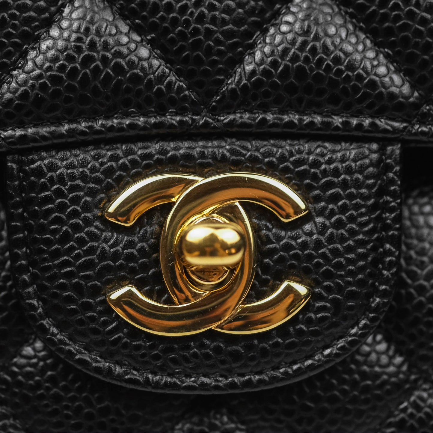 Chanel Classic M/L Medium Flap Quilted Black Caviar Gold Hardware