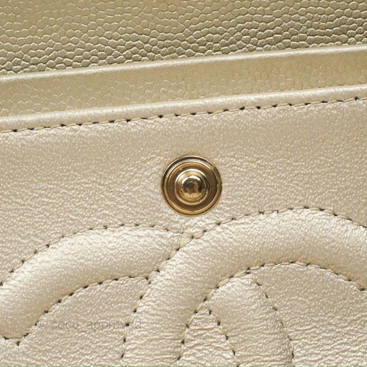 Chanel Classic M/L Medium Flap Quilted Gold Caviar Gold Gold Hardware