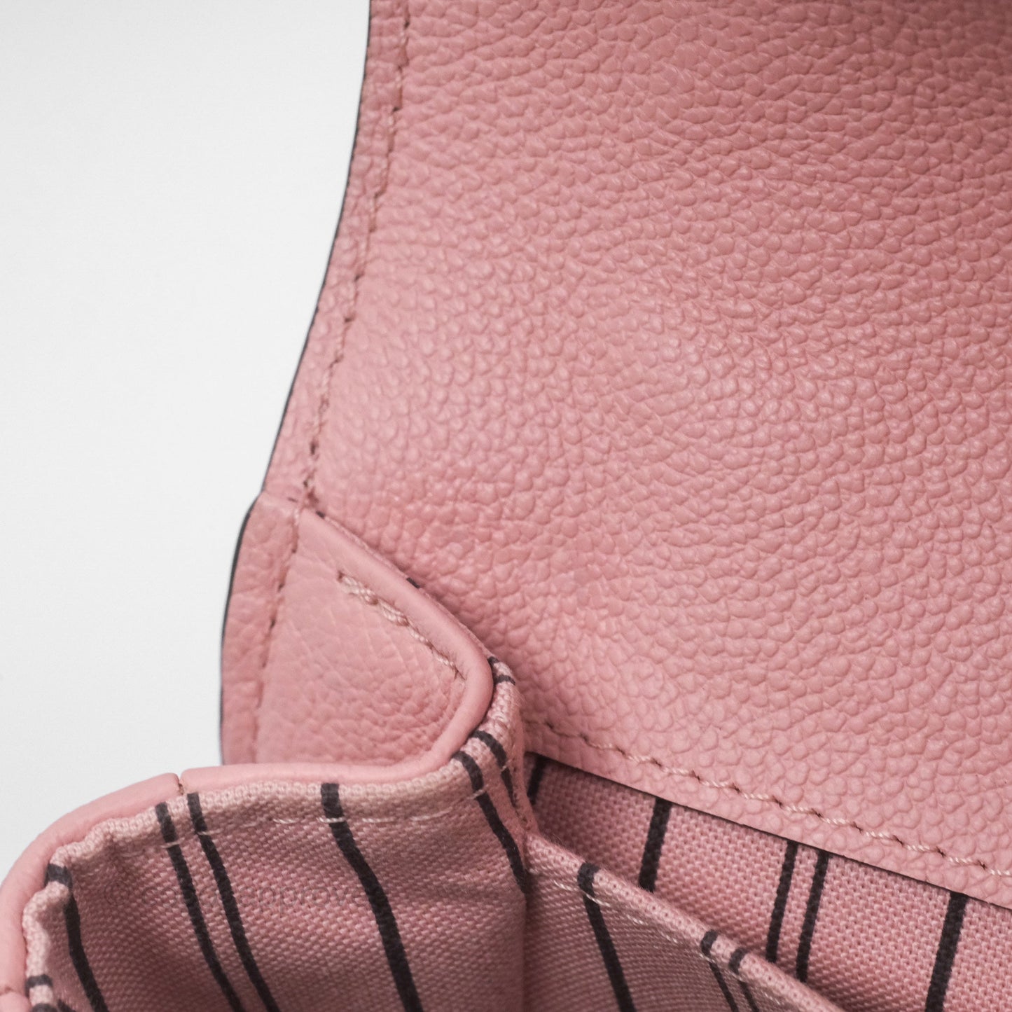 Louis Vuitton Empreinte Pochette Metis Rose Poudre
