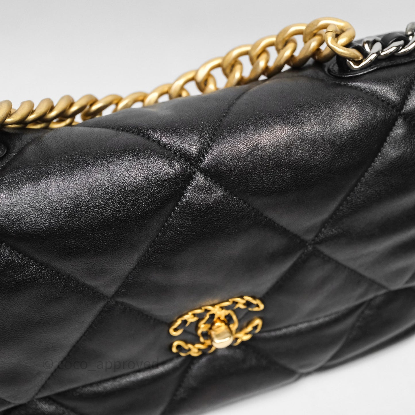 Chanel 19 Medium Black Mixed Hardware