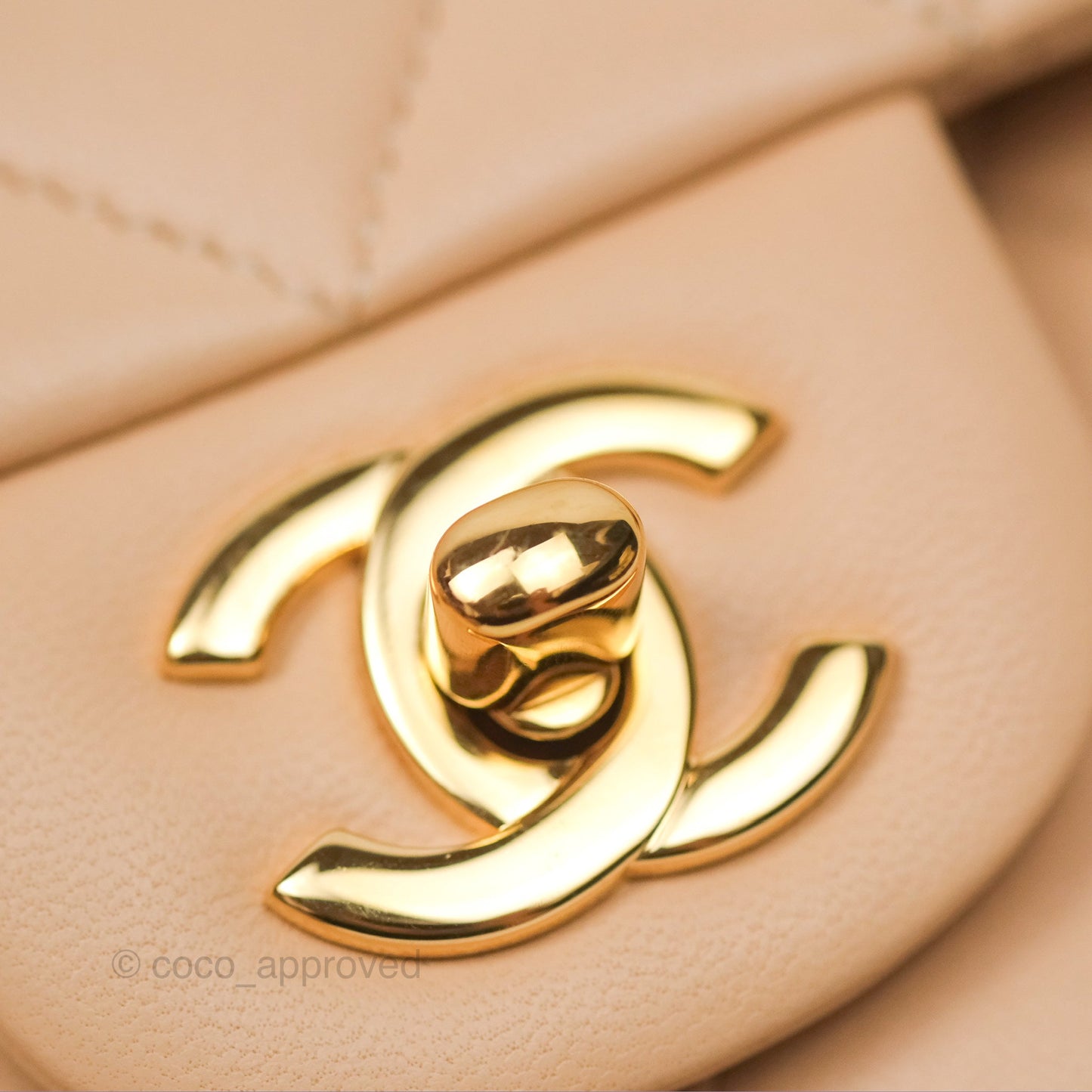 Chanel Classic M/L Medium Flap Quilted Beige Lambskin Gold Hardware