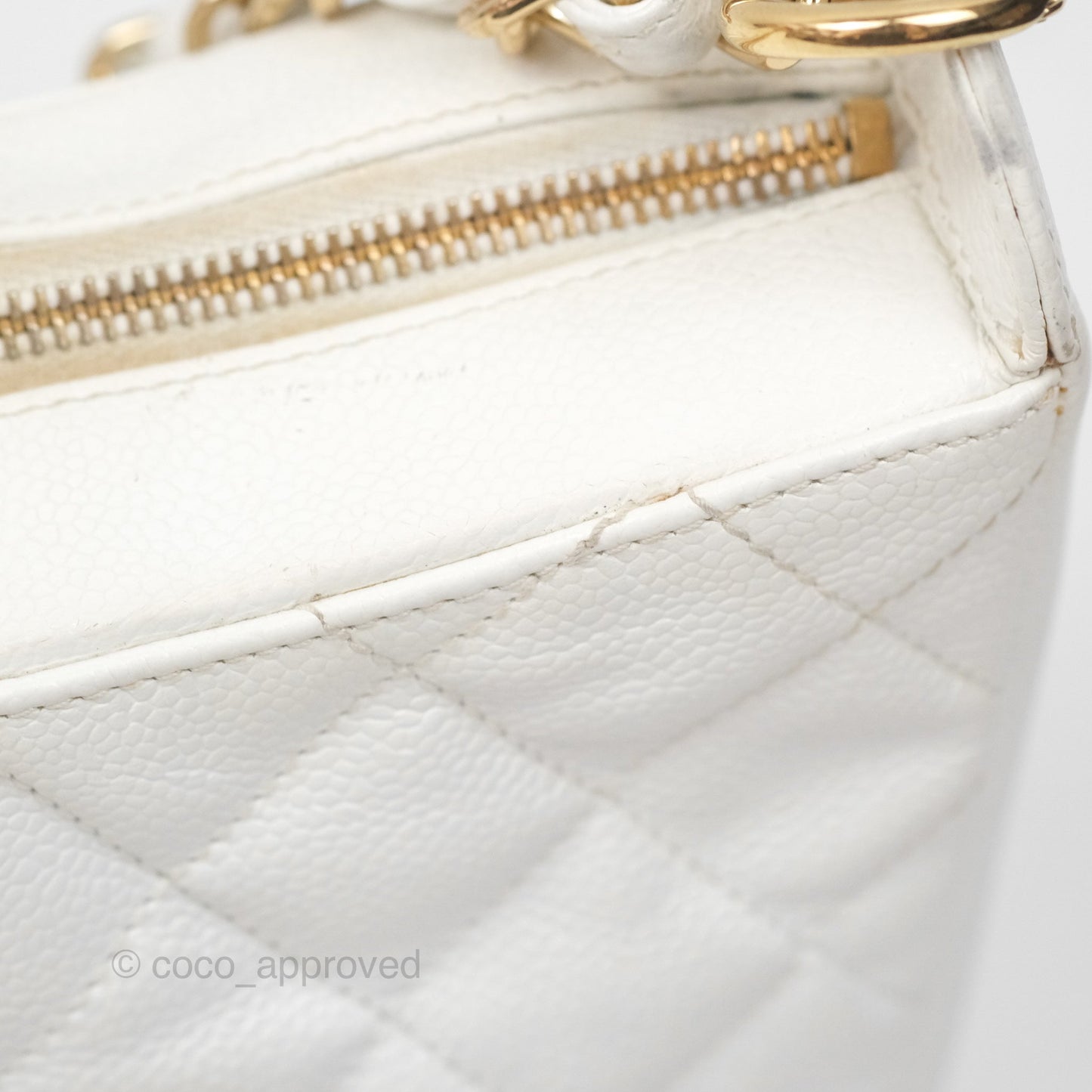 Chanel Vintage CC Quilted Shoulder Bag White Caviar Gold Hardware