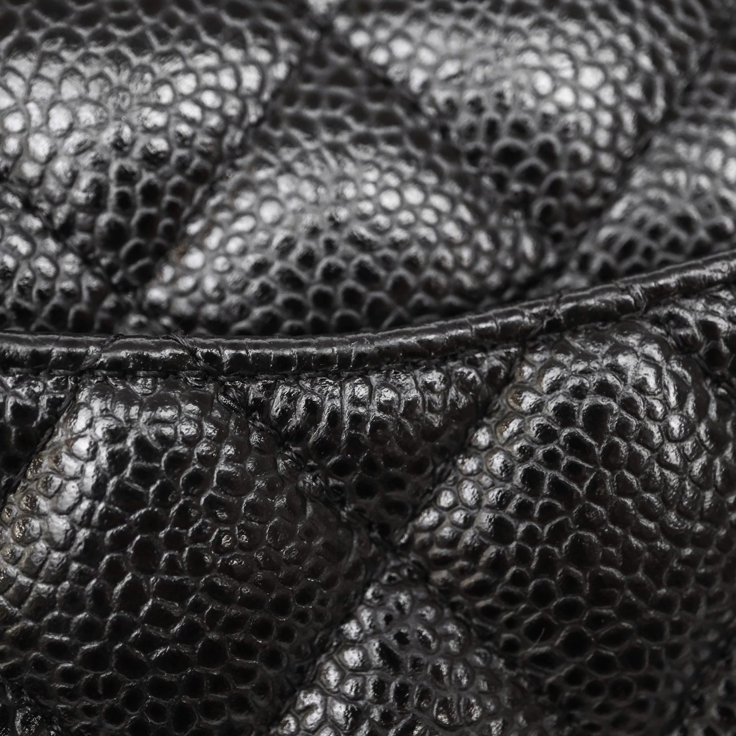 Chanel Classic M/L Medium Flap Quilted Black Caviar Gold Hardware