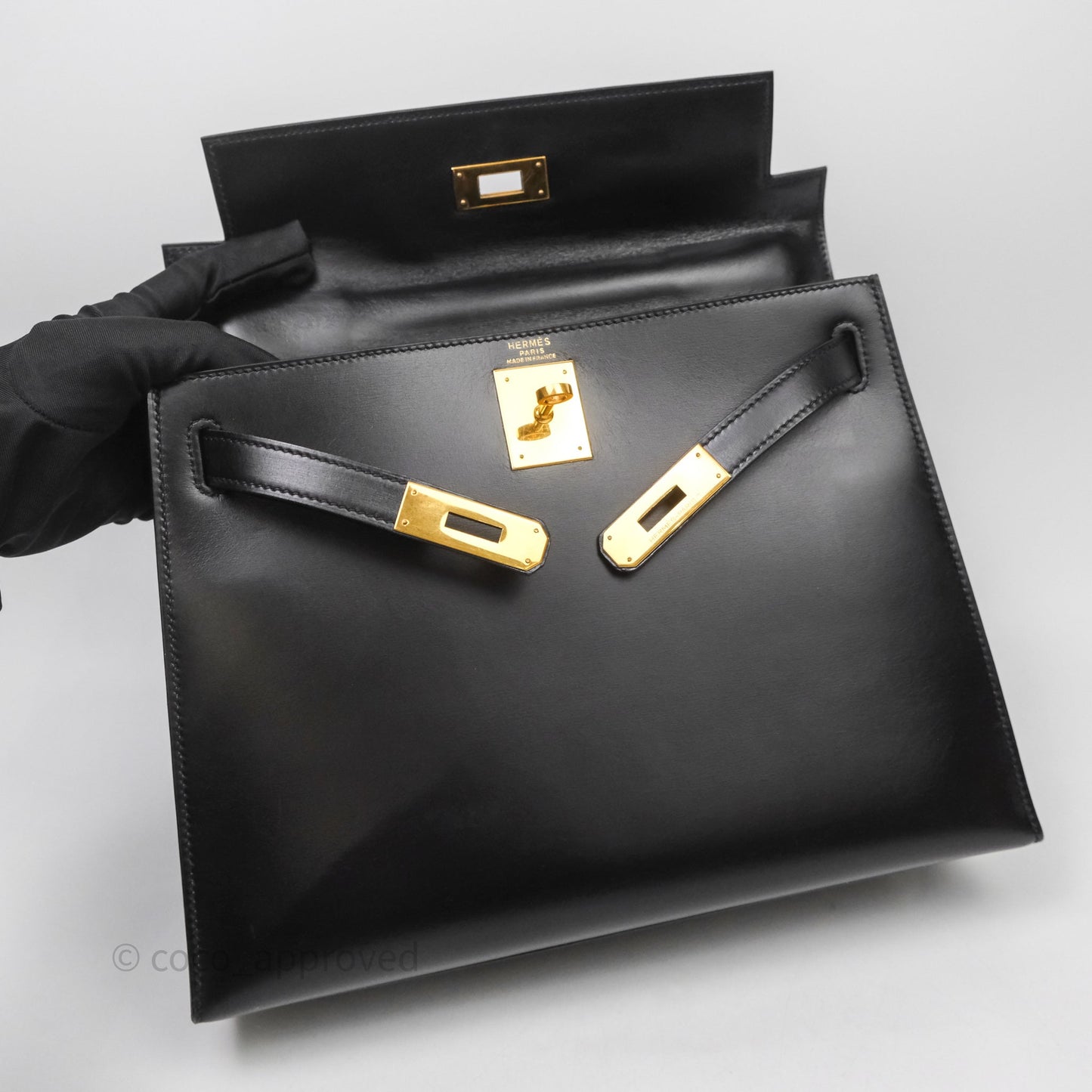 Hermès Vintage Kelly 28 Sellier Black Noir 89 Box Leather Gold Hardware