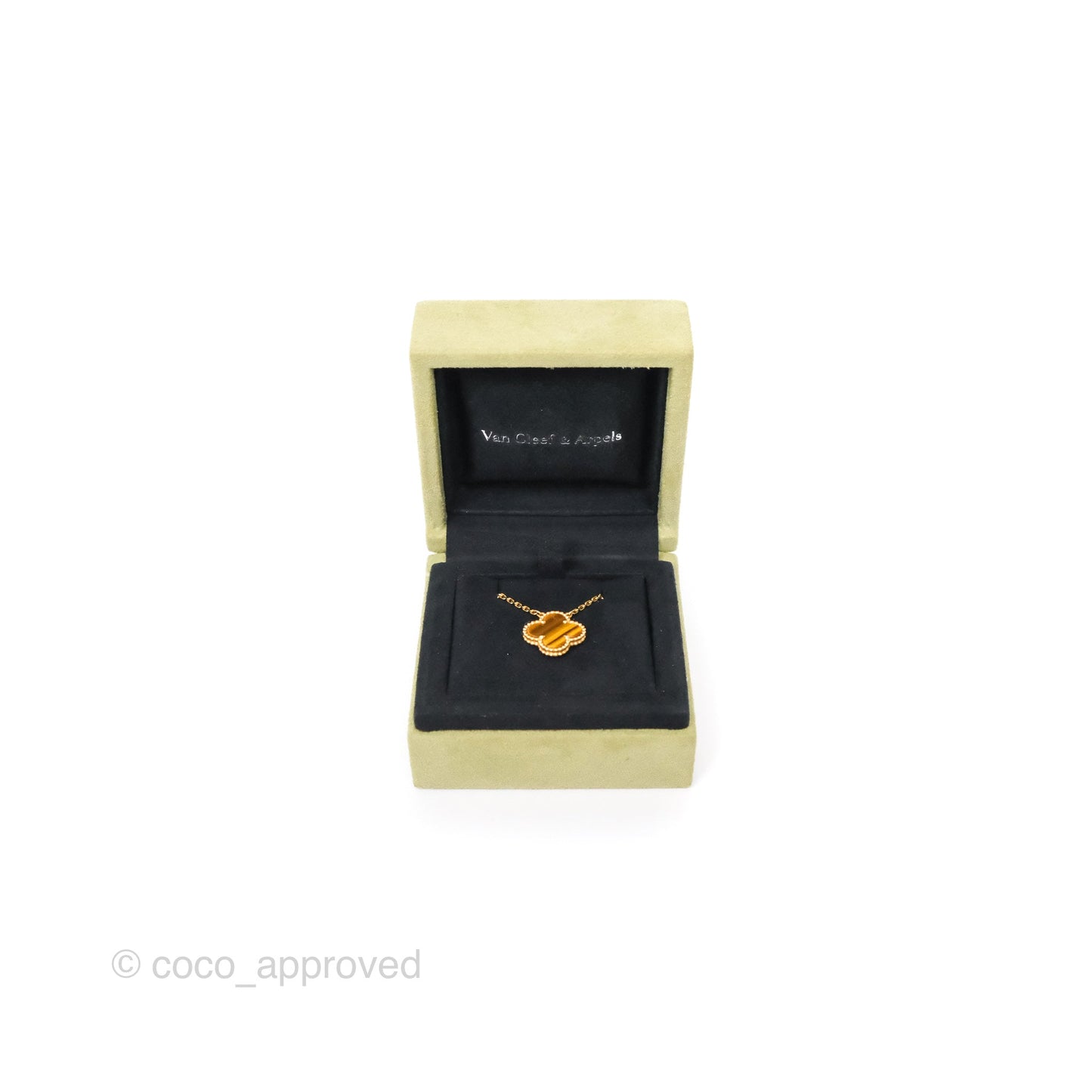 Van Cleef & Arpels Vintage Alhambra Pendant Tiger's Eye Yellow Gold