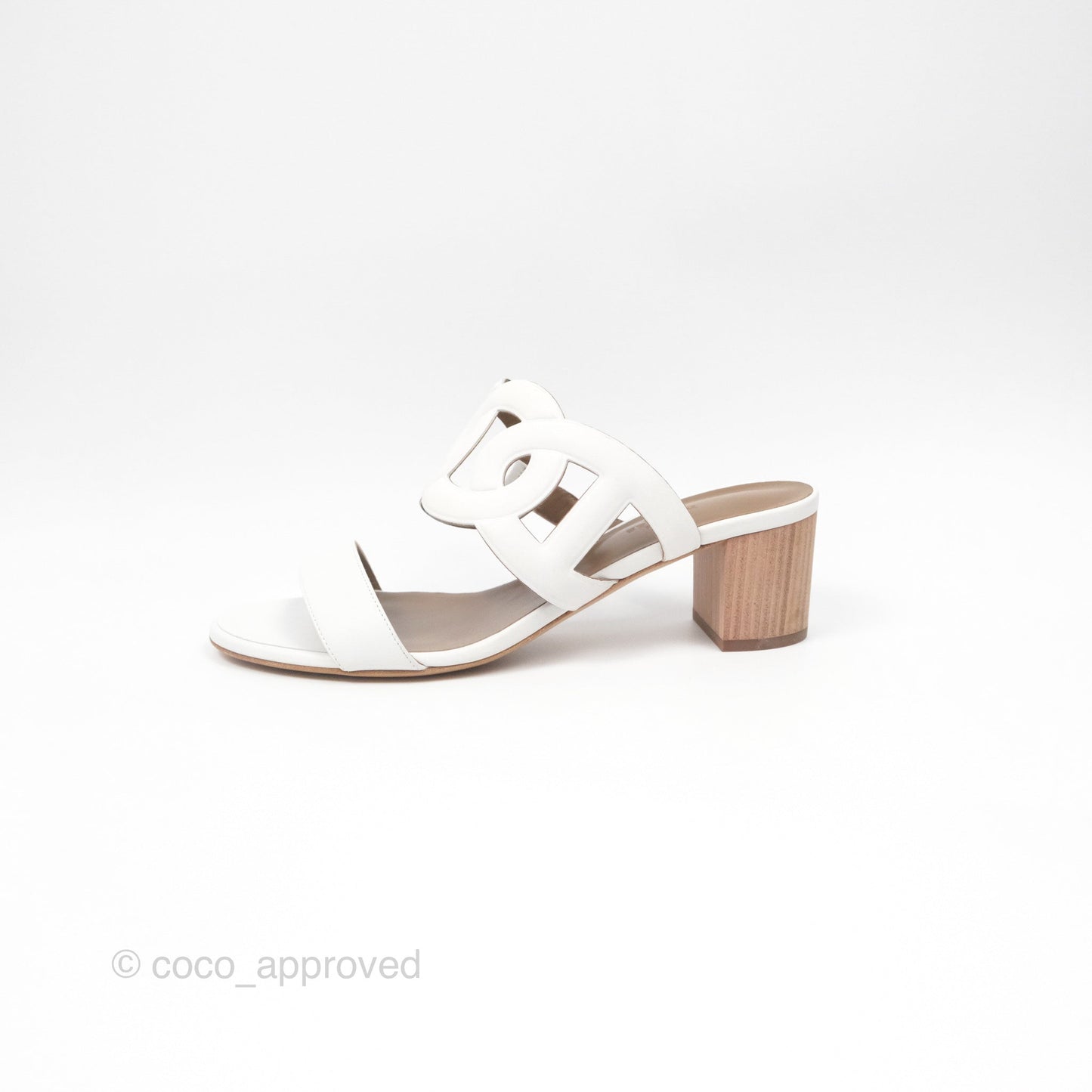 Hermès Bikini Sandals in White Size 38.5