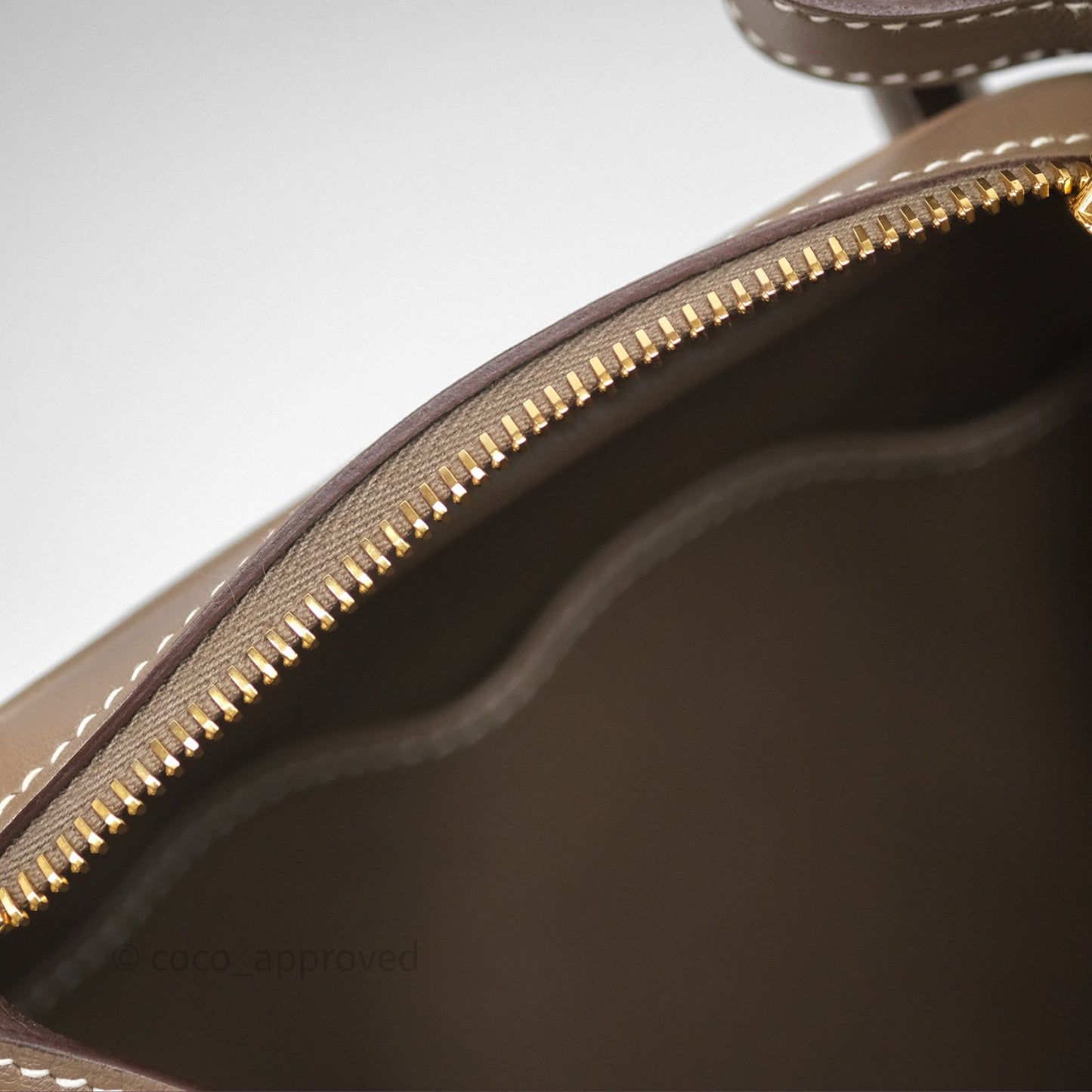 Hermès Lindy 30 Etoupe 18 Swift Gold Hardware