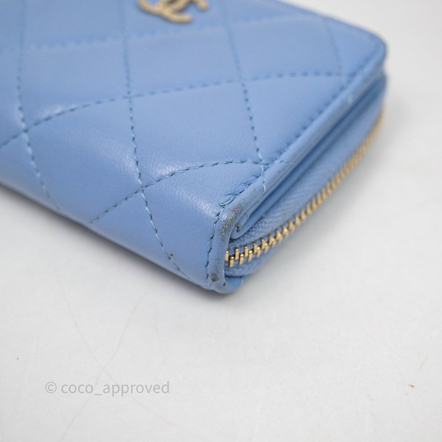 Chanel Classic Zipped Coin Purse Blue Lambskin Gold Hardware