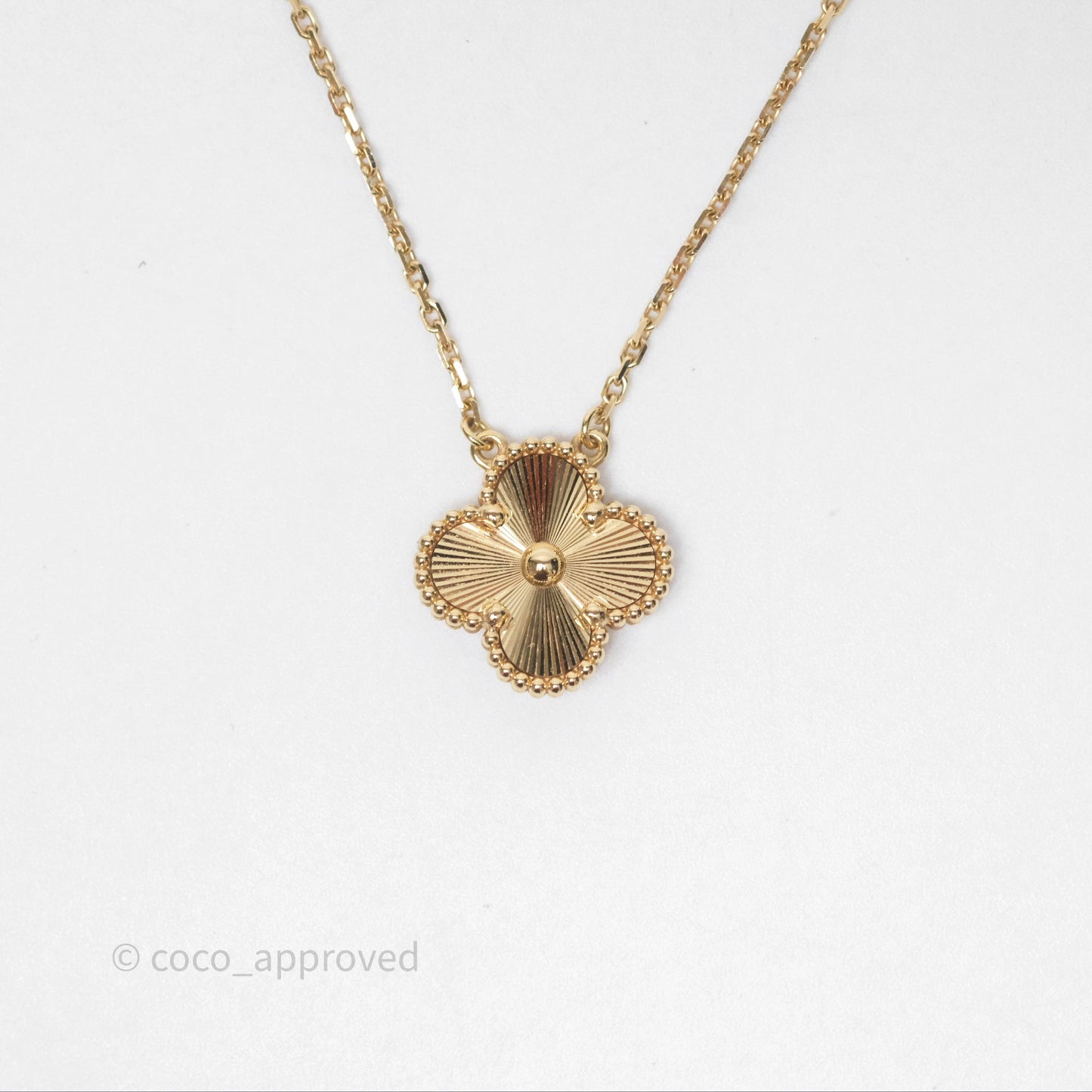 Van Cleef & Arpels Vintage Alhambra Pendant 18K Yellow Gold Guilloche