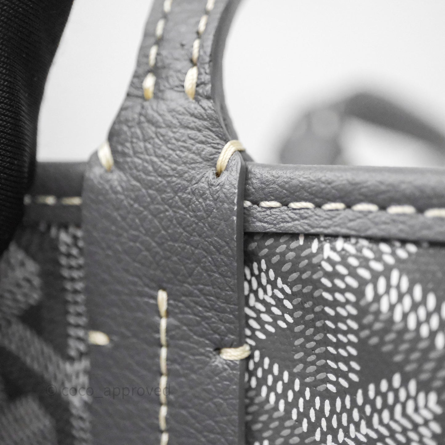 Goyard Artois Tote MM Goyardine Canvas⁣⁣⁣⁣⁣⁣⁣⁣⁣⁣⁣⁣⁣⁣⁣⁣⁣⁣⁣⁣ Grey