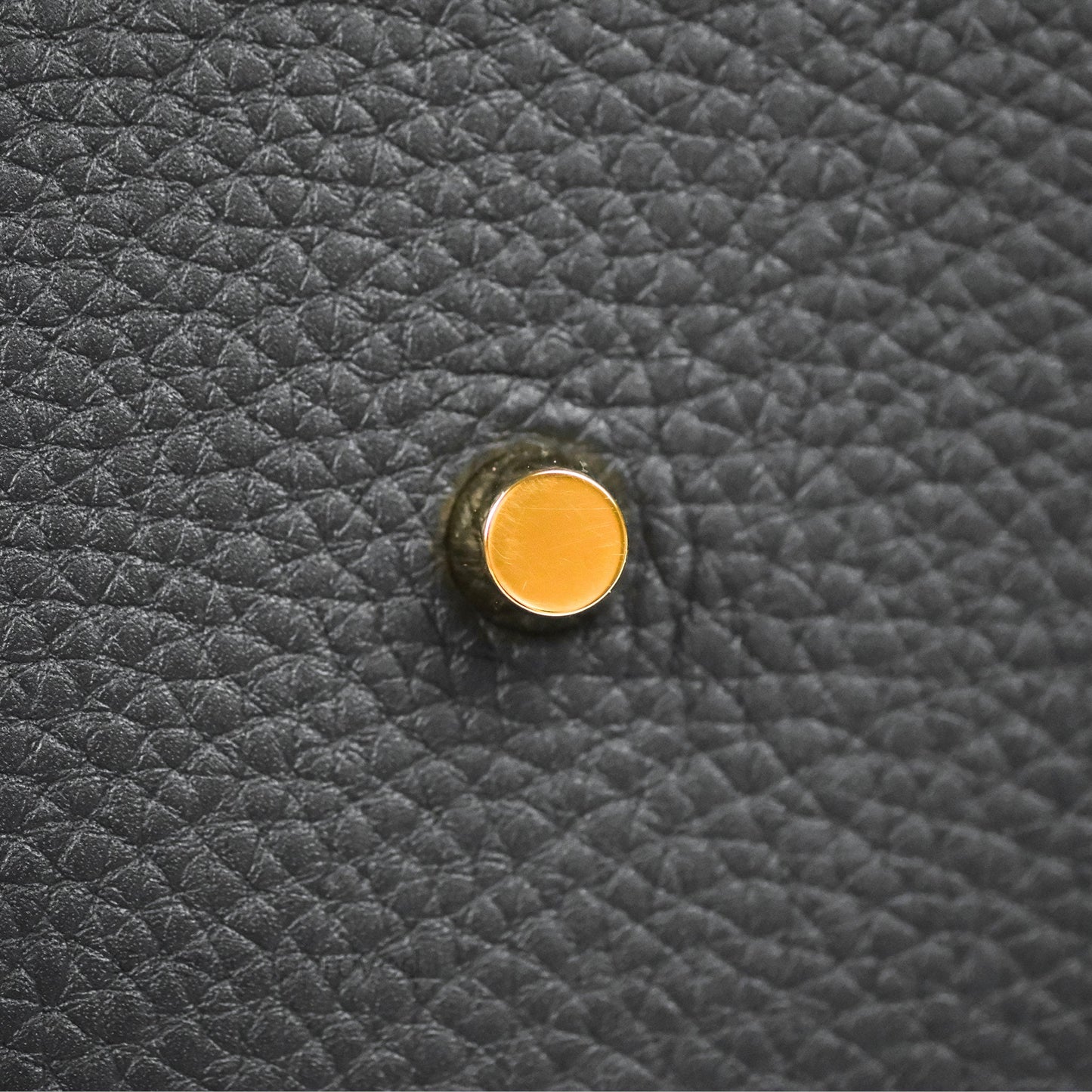 Hermès Lindy 26 Black Clemence Gold Hardware