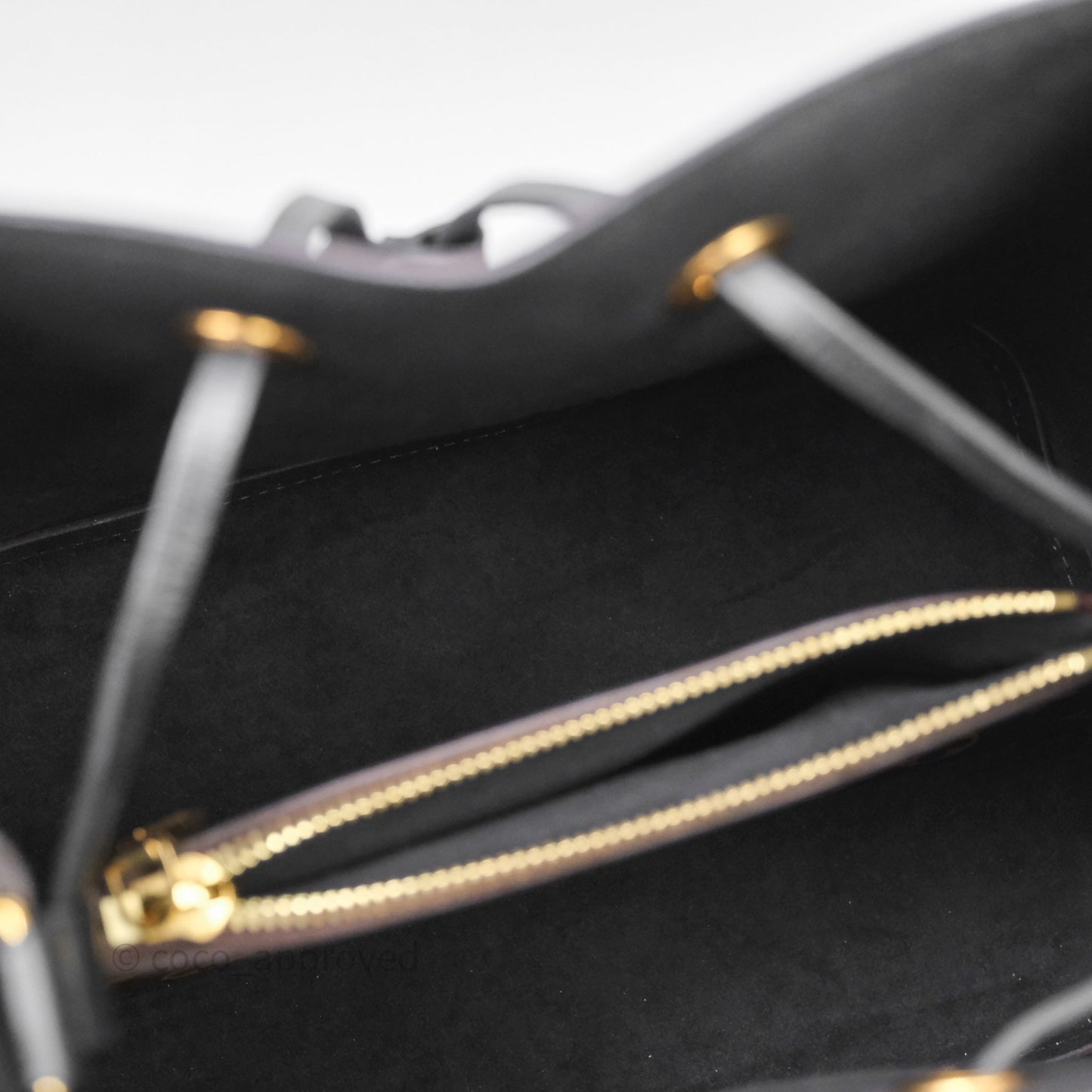 Louis Vuitton NéoNoé MM Black Monogram Canvas