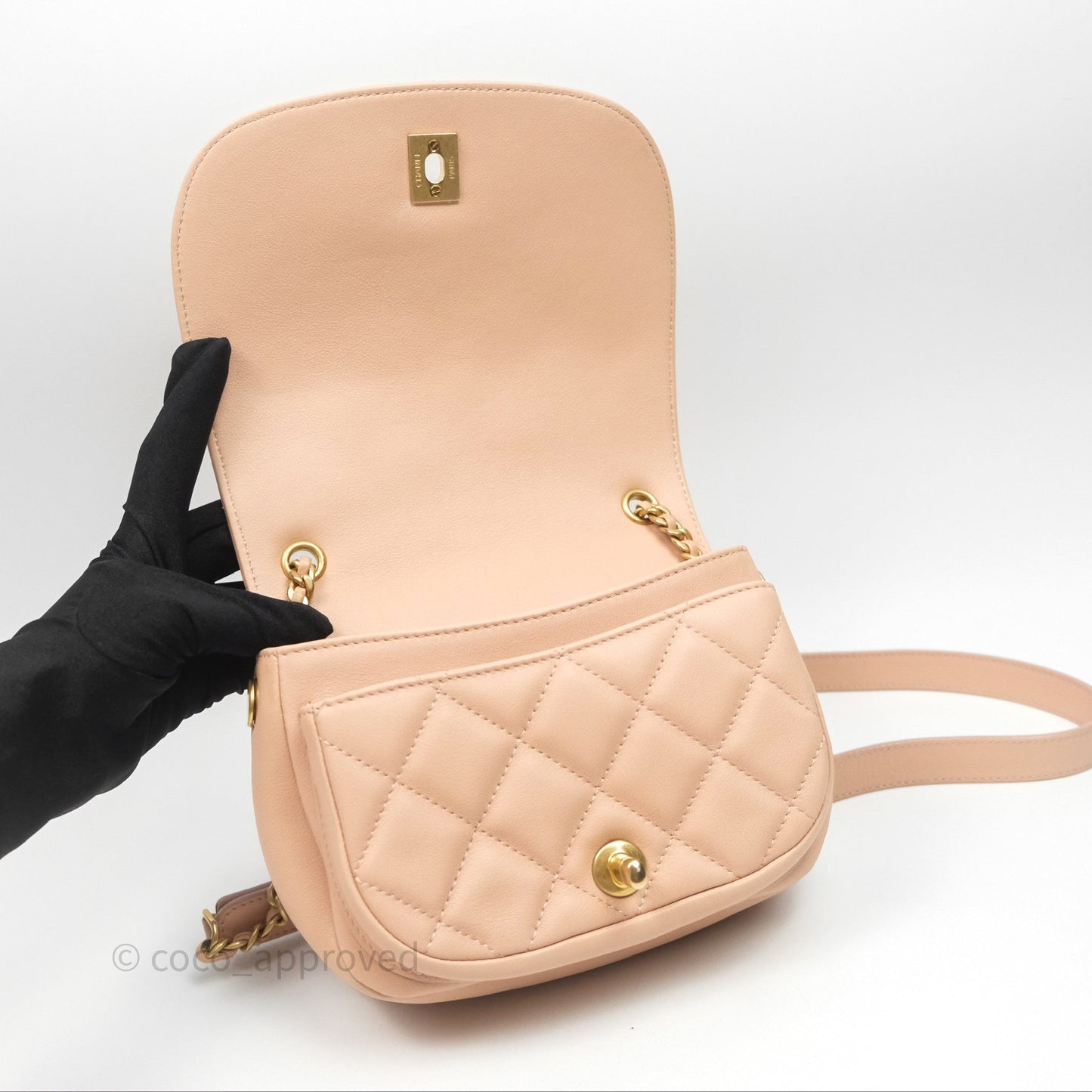 Chanel Messenger Bag Beige Pink Calfskin Aged Gold Hardware