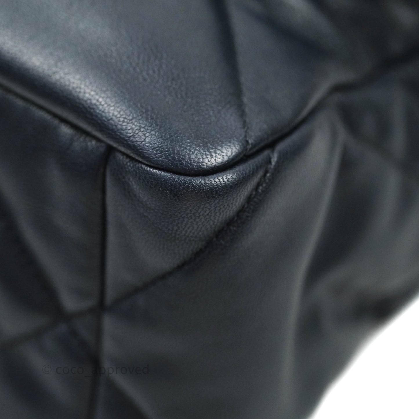 Chanel 19 Medium Dark Navy Mixed Hardware Goatskin