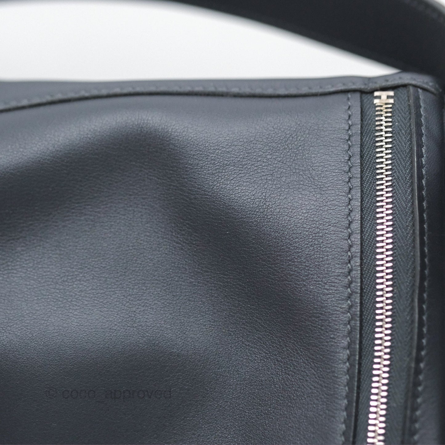Hermès Lindy 26 Caban/Bleu Frida Swift Palladium Hardware