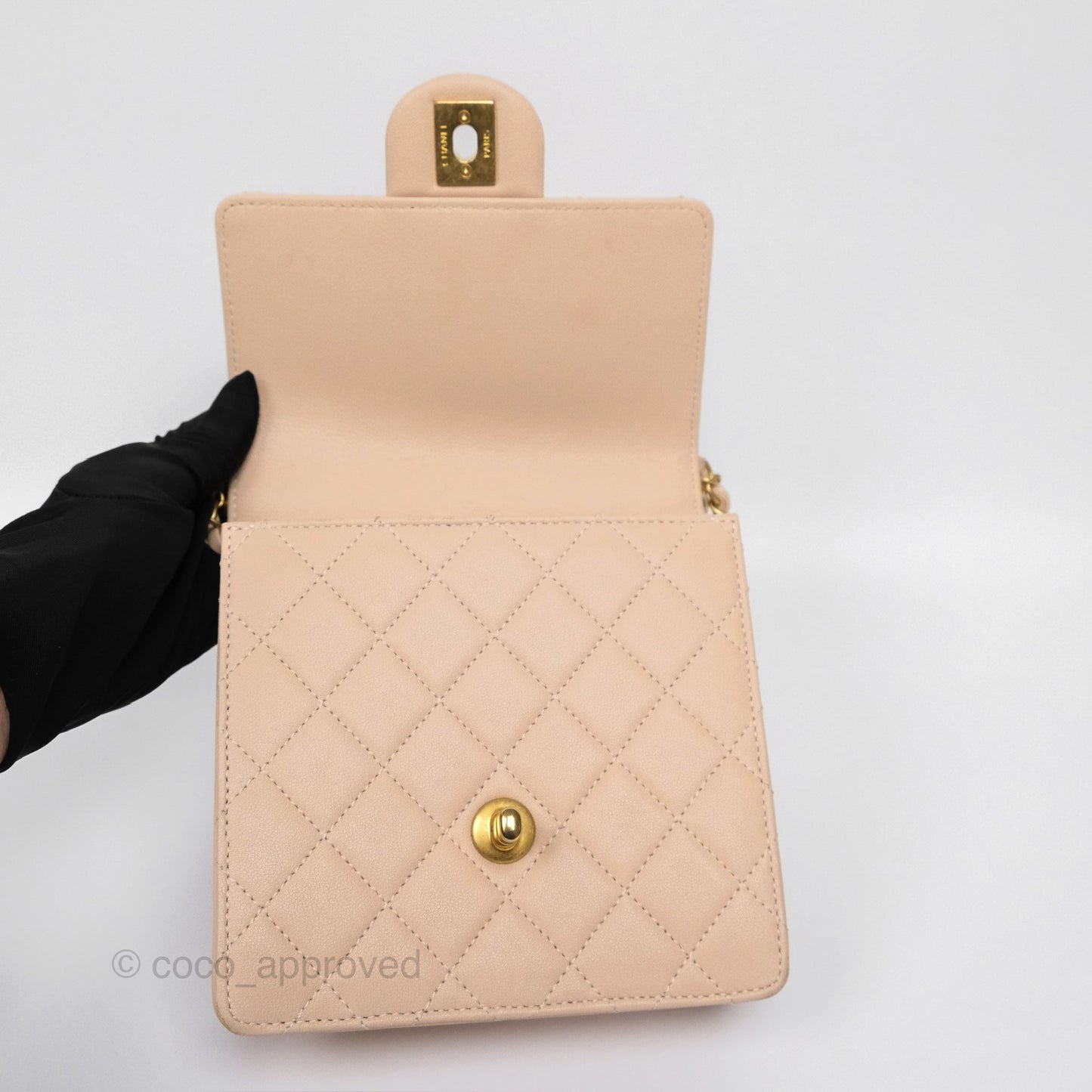 Chanel Quilted Chic Pearls Flap Beige Pink Goatskin Aged Gold Hardware