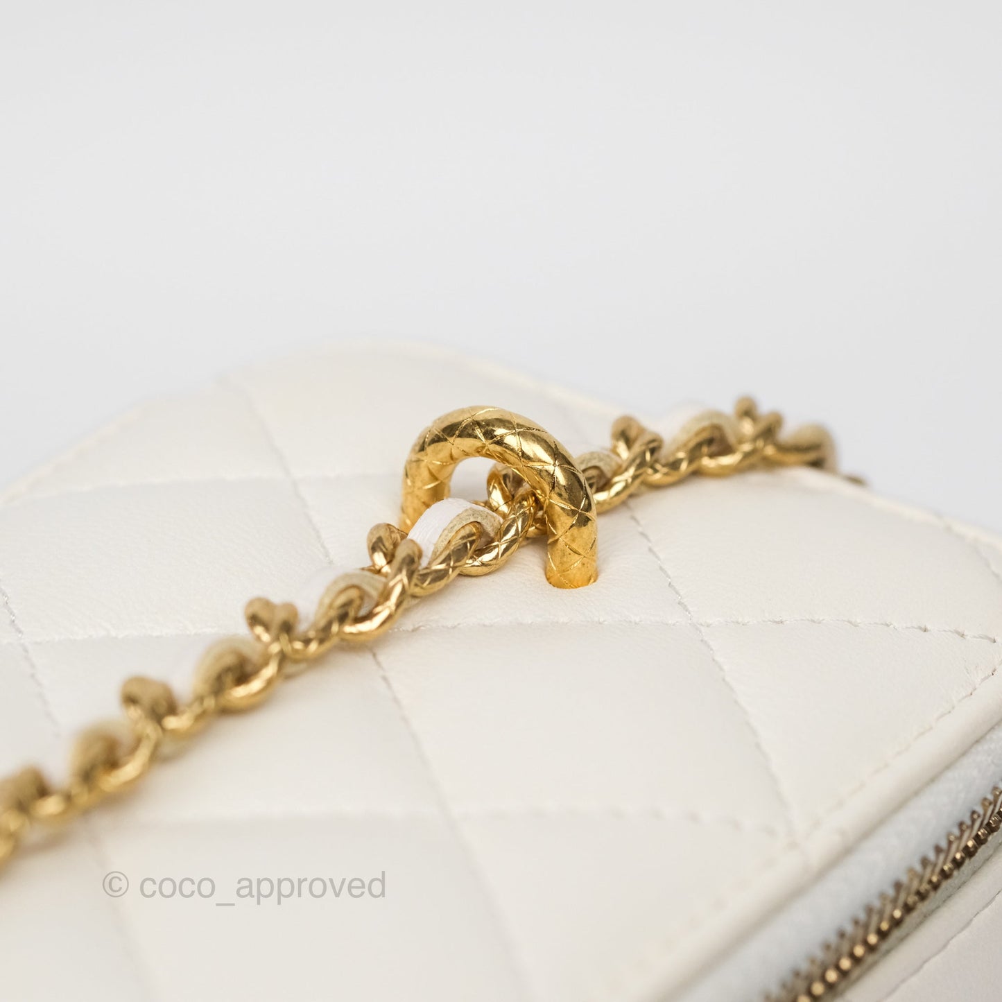 Chanel Vanity with Double Chain White Shiny Lambskin 23C