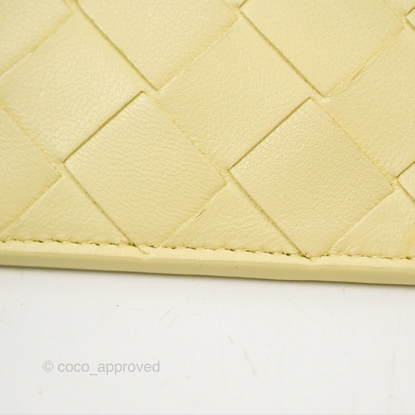 Bottega Veneta Intrecciato Flat Card Holder Ice cream