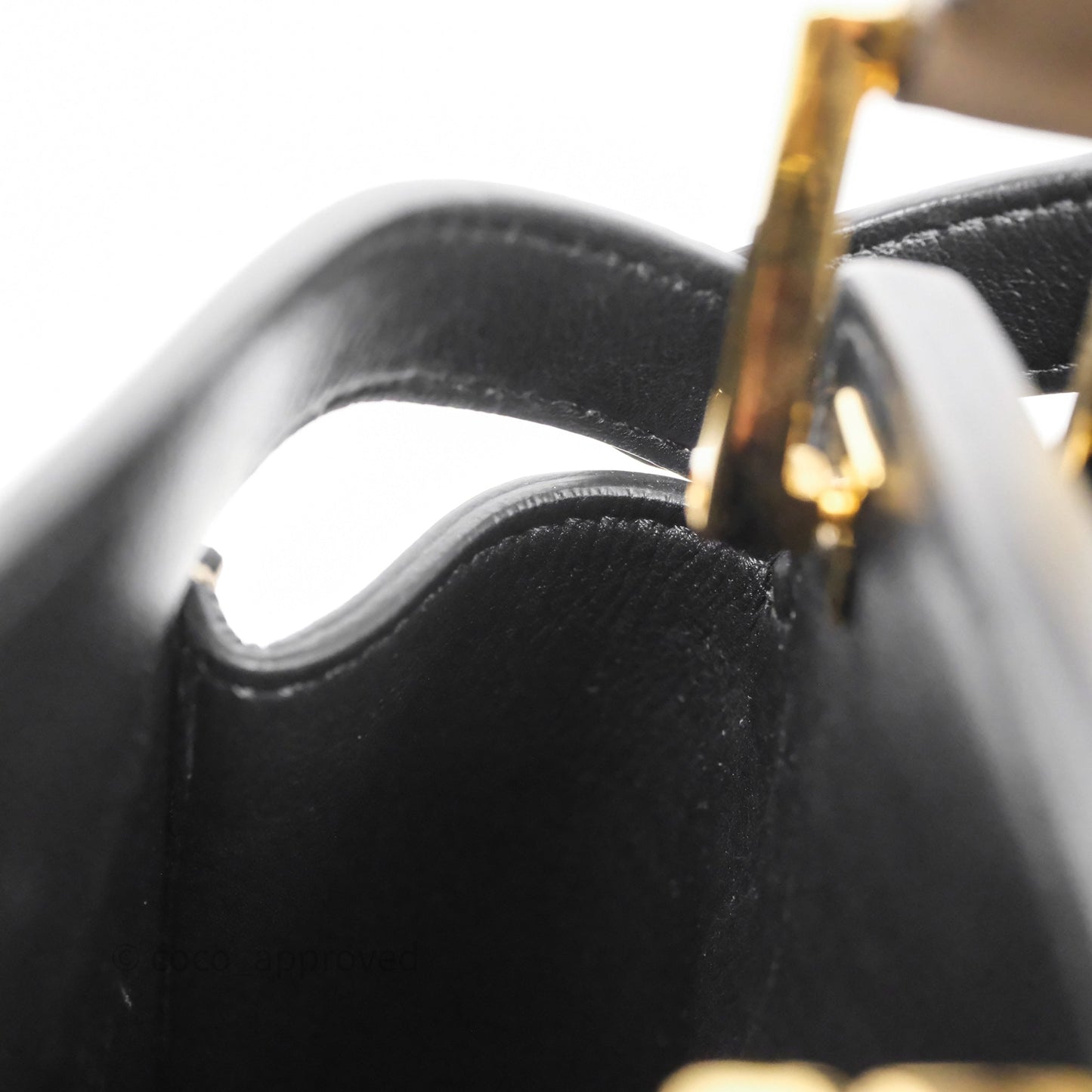 Fendi Peekaboo Iconic Essentially Bag Calfskin Beige
