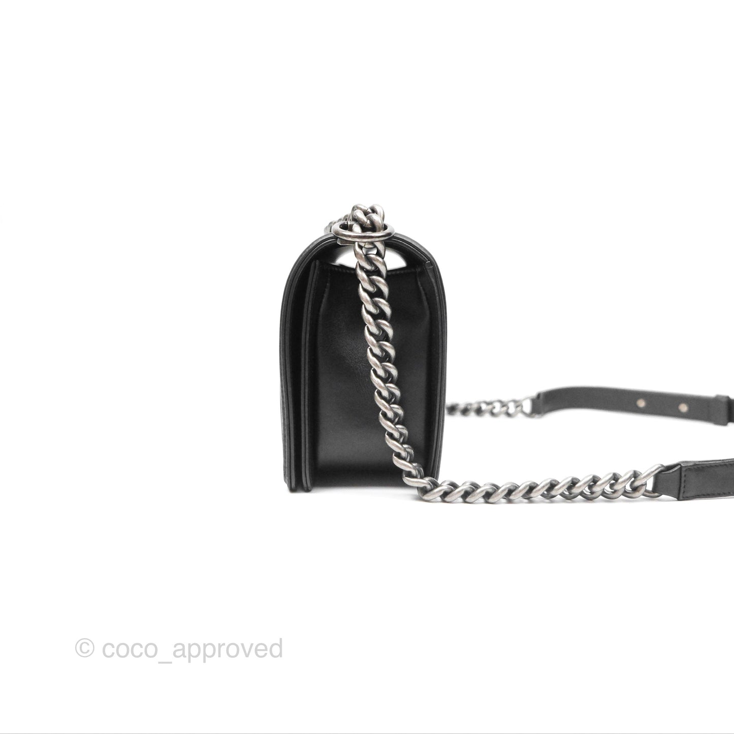 Chanel Medium Boy Quilted Black Calfskin Ruthenium Hardware