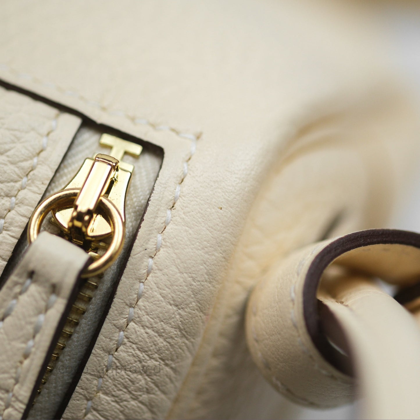 Hermès Mini Lindy 20 Nata I2 Clemence Gold Hardware