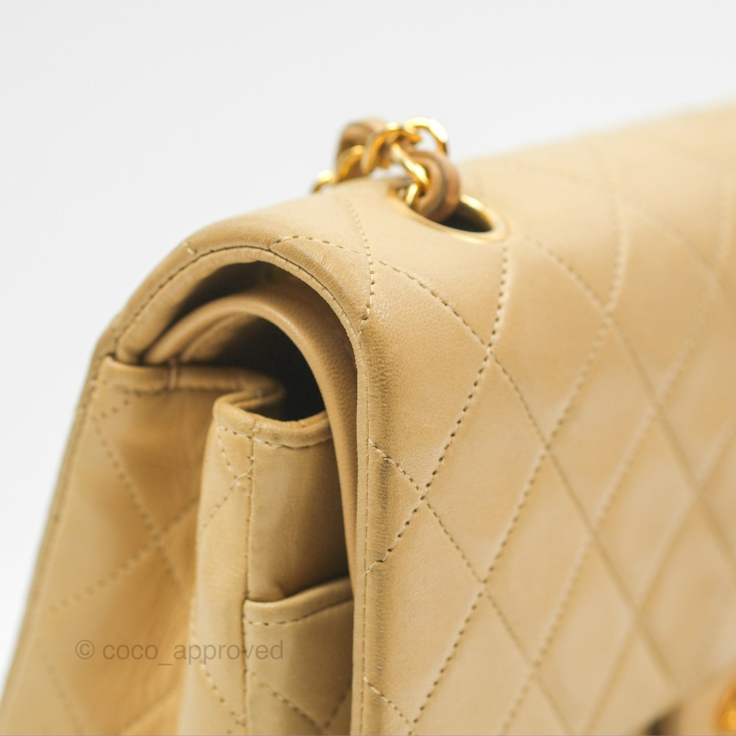 Chanel Vintage Medium Classic Flap Beige Lambskin 24K Gold Hardware