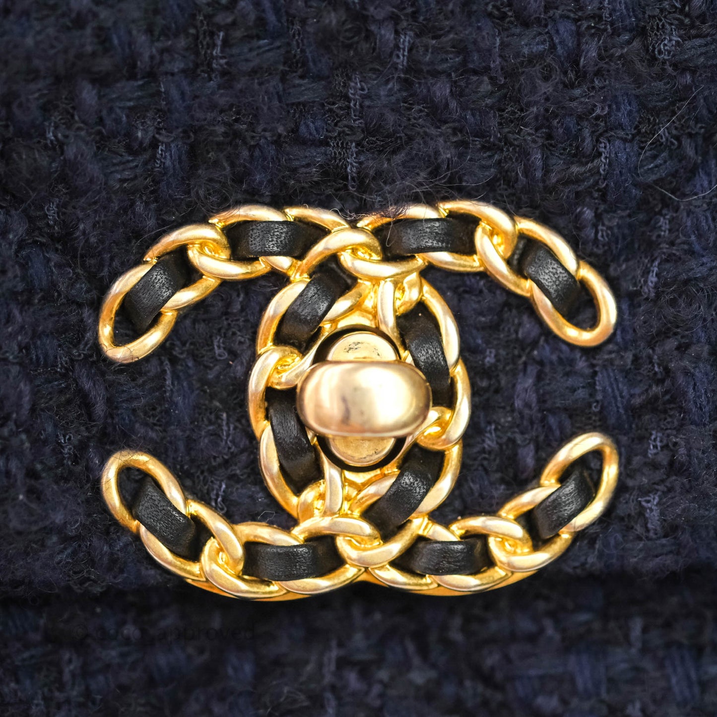 Chanel 19 Medium Tweed Navy Mixed Hardware