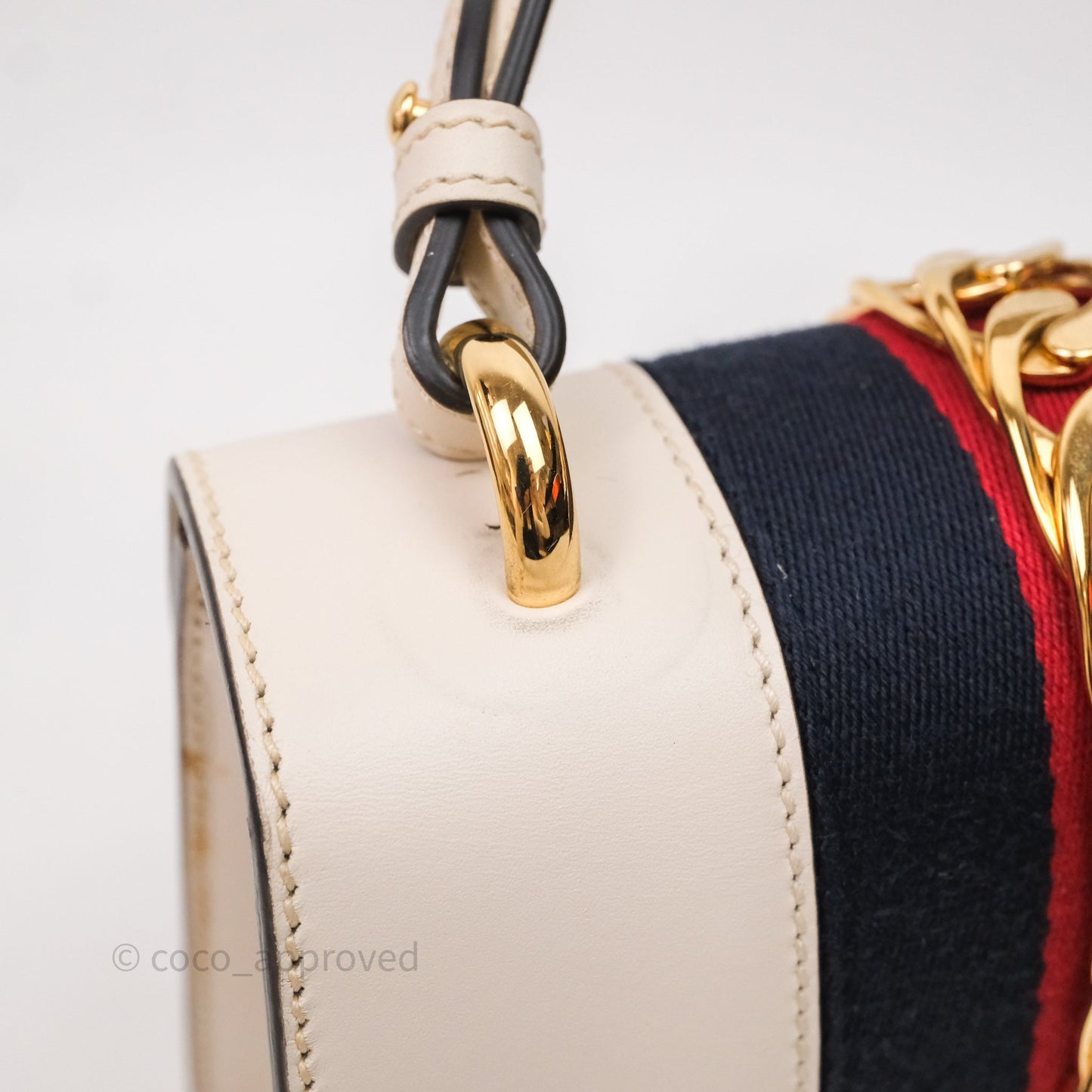 Gucci Mini Sylvie Top Handle White Calfskin Shoulder Bag⁣ ⁣⁣⁣⁣⁣⁣⁣⁣⁣⁣⁣⁣⁣⁣⁣⁣With Strap