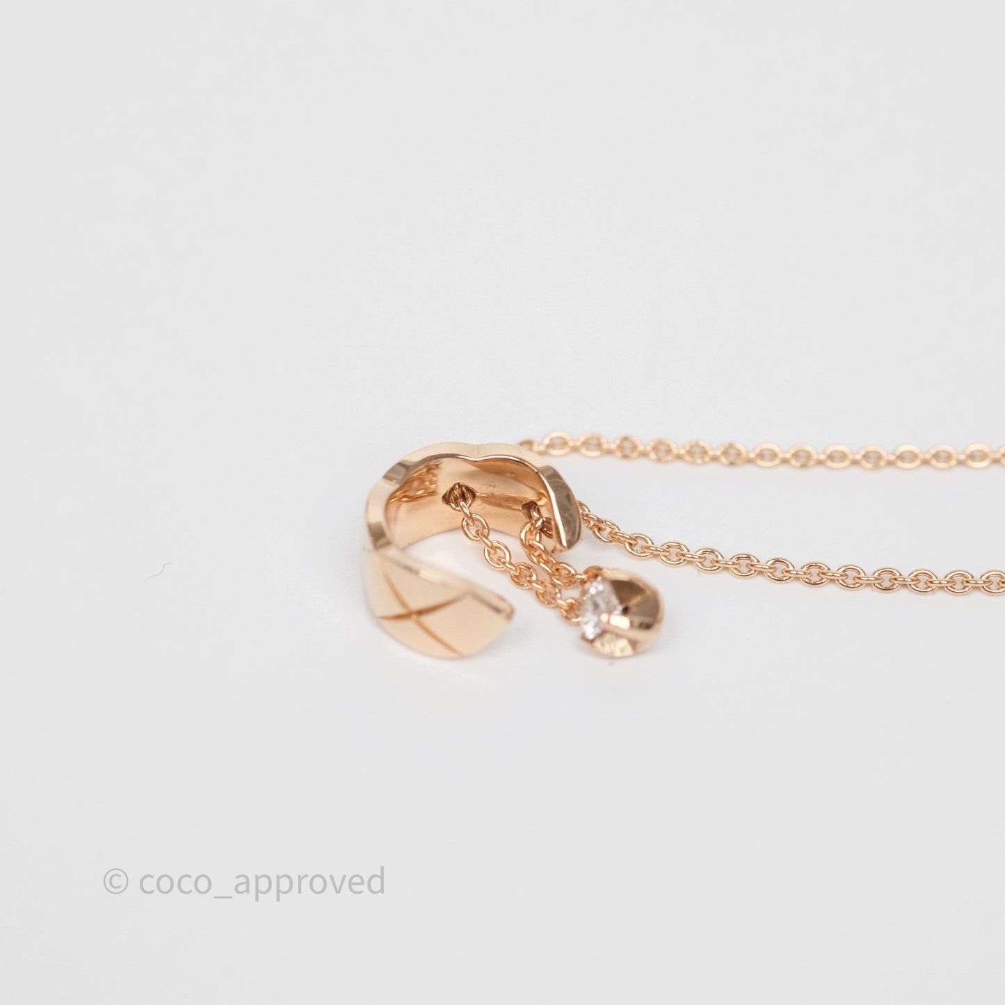 Chanel Coco Necklace Diamonds Beige Gold