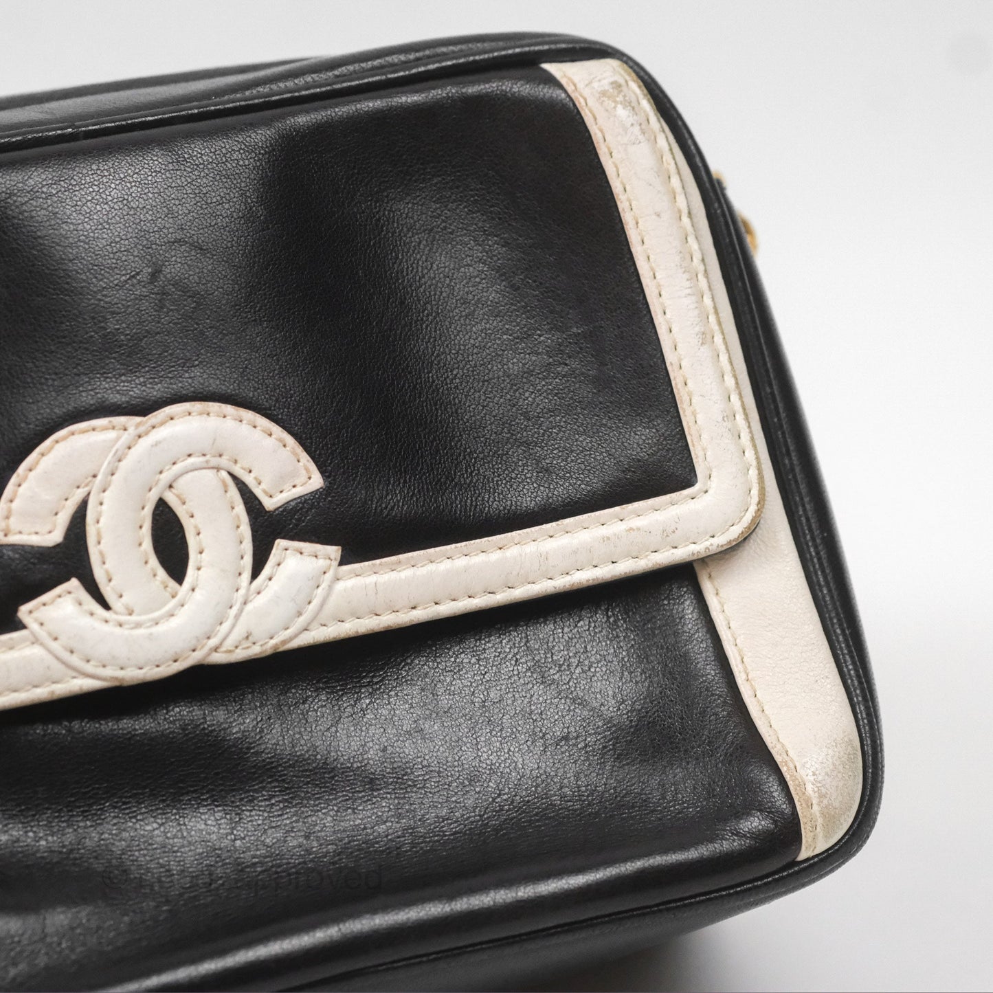 Chanel Vintage White CC Camera Bag Black Lambskin Gold Hardware