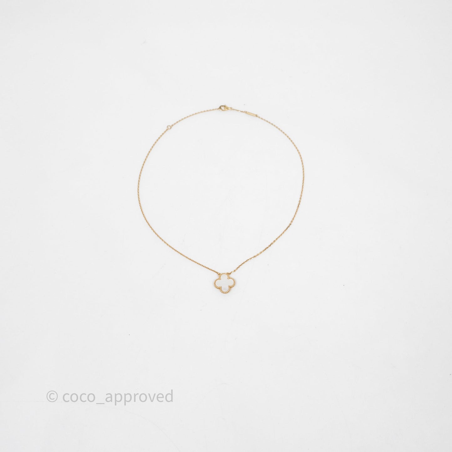 Van Cleef & Arpels Vintage Alhambra Pendant White Mother-of-pearl Necklace Yellow Gold
