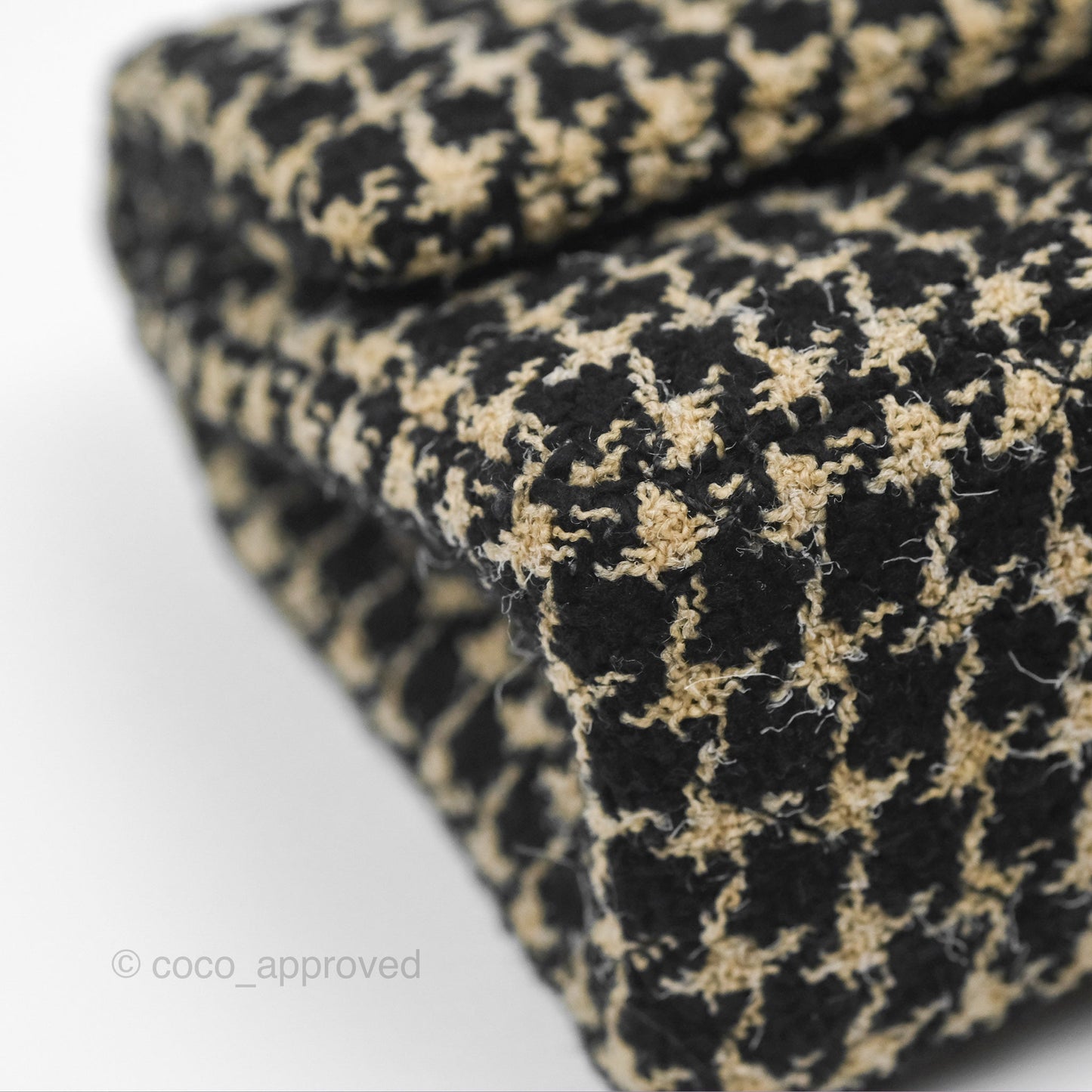 Chanel Reissue 225 Flap Houndstooth Beige Black Fabric Antique Gold Hardware