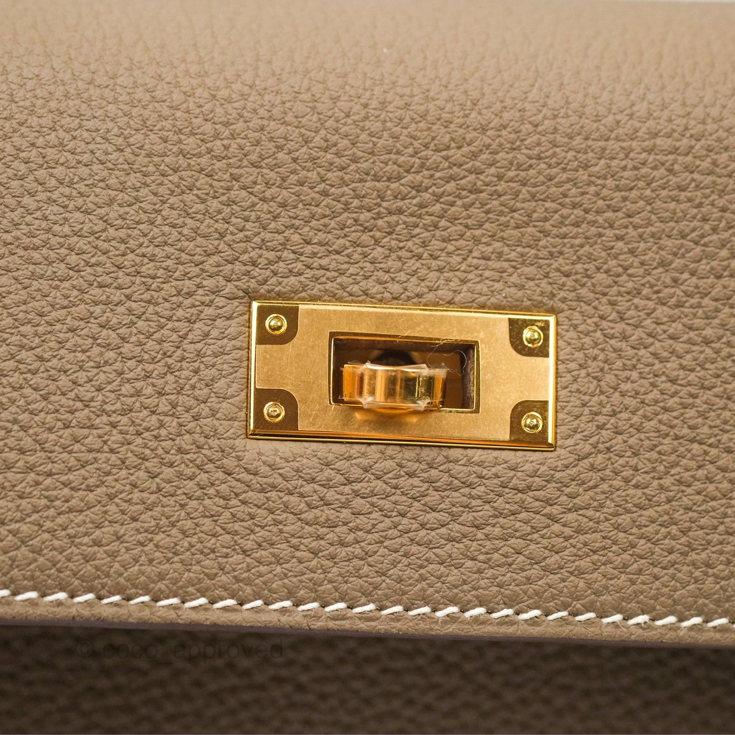 Hermès Kelly 28 Retourne Etoupe Togo Gold Hardware