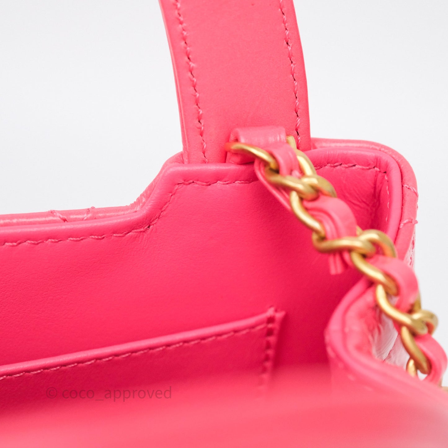 Chanel Kelly Bag Pink Shiny Calfskin Aged Gold Hardware