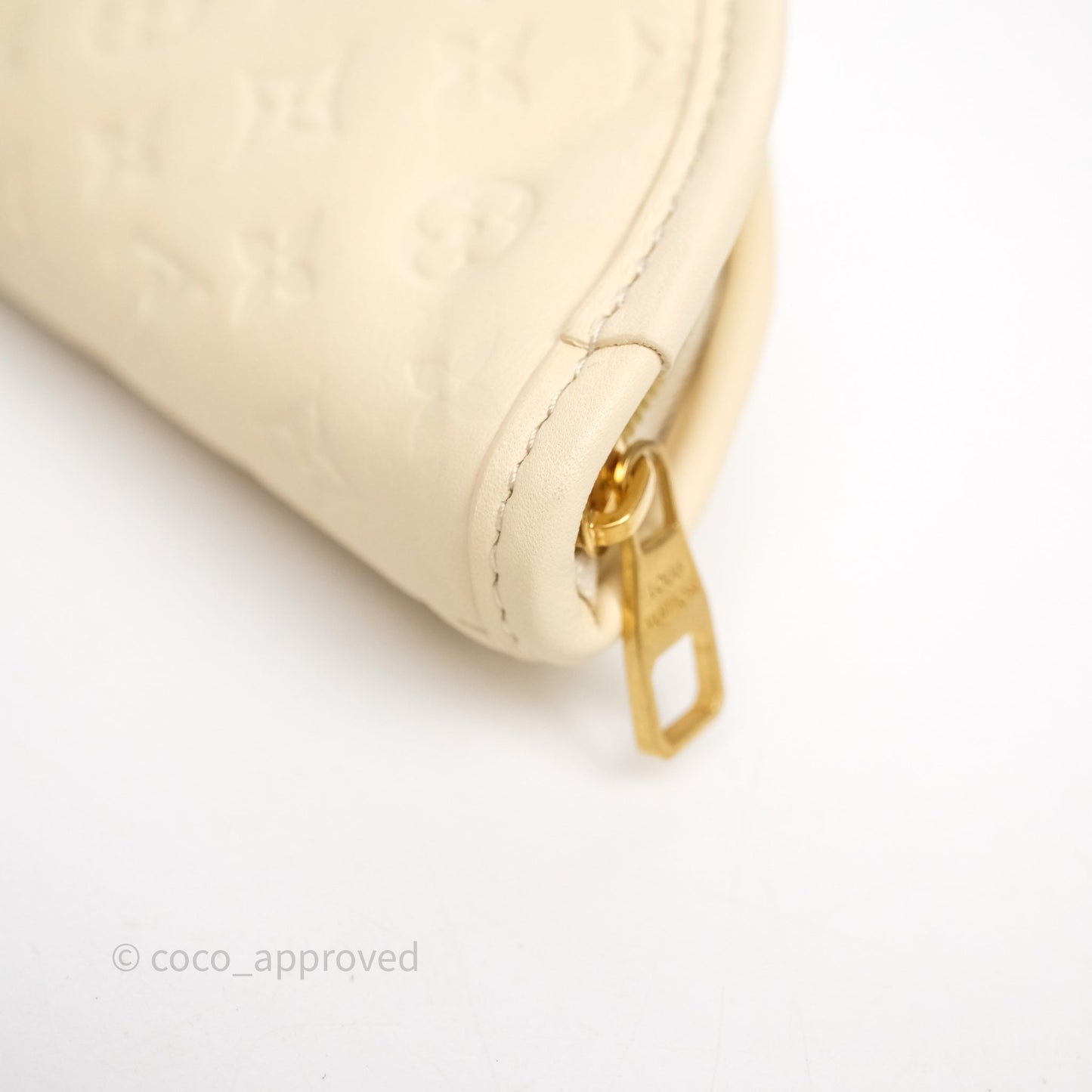 Louis Vuitton Gyoza Key Pouch Beige